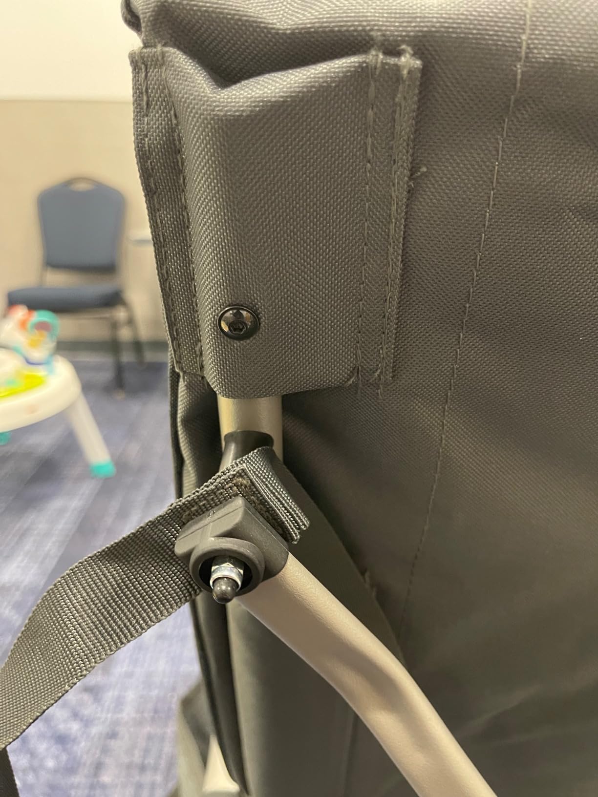 EVER ADVANCED Oversized Folding Rocking Camping Chair, Padded customer photo 2
