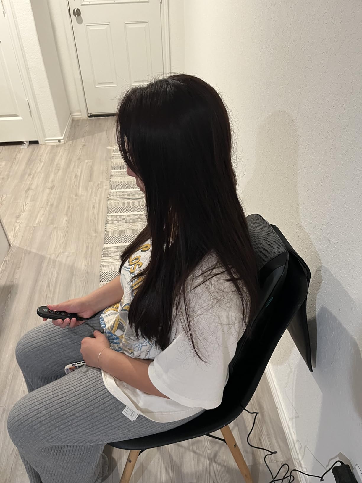Snailax Back Massager with Heat, 4D Shiatsu Neck Massage Pillow for Pain customer photo 1
