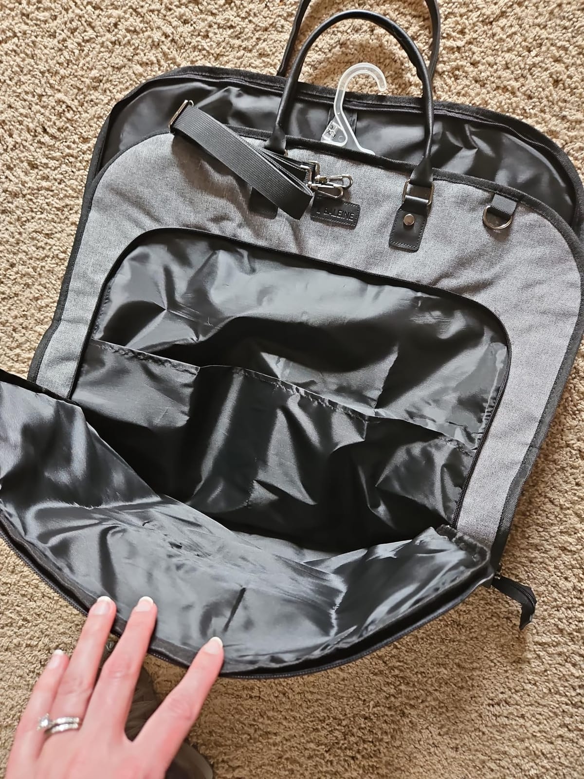 BALEINE Garment Bags for Travel, Water Resistant Carry on Suit Bag | Durable 600D Oxford Fabric, Reinforced PU Handles, Wrinkle Free Storage, Adjustable Shoulder Strap, Multiple Storage Pockets customer photo 2