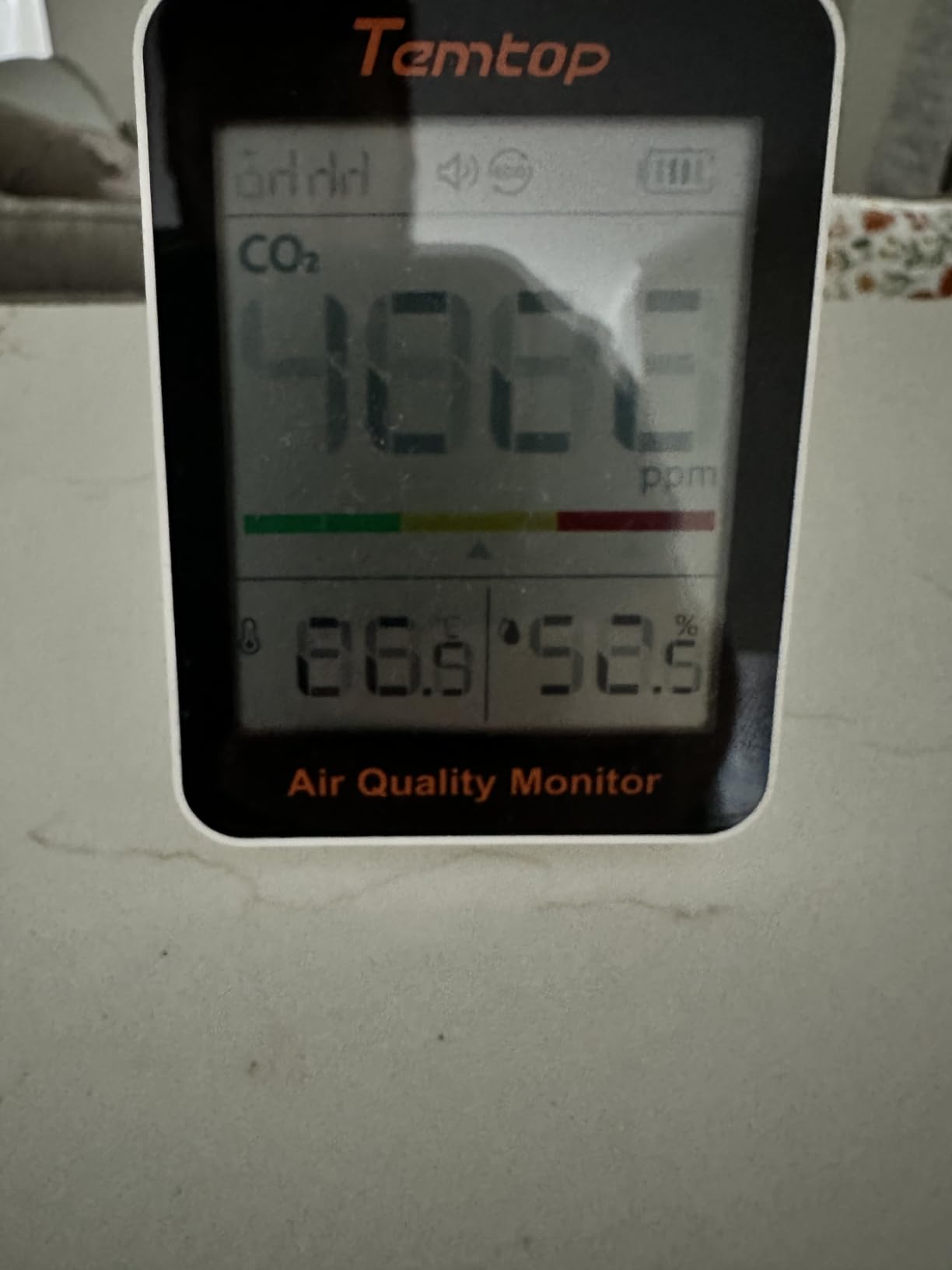 Temtop CO2 Monitor Indoor air Quality Monitor Portable CO2 Meter, CO2, Temperature, Humidity Home, Office or School customer photo 2