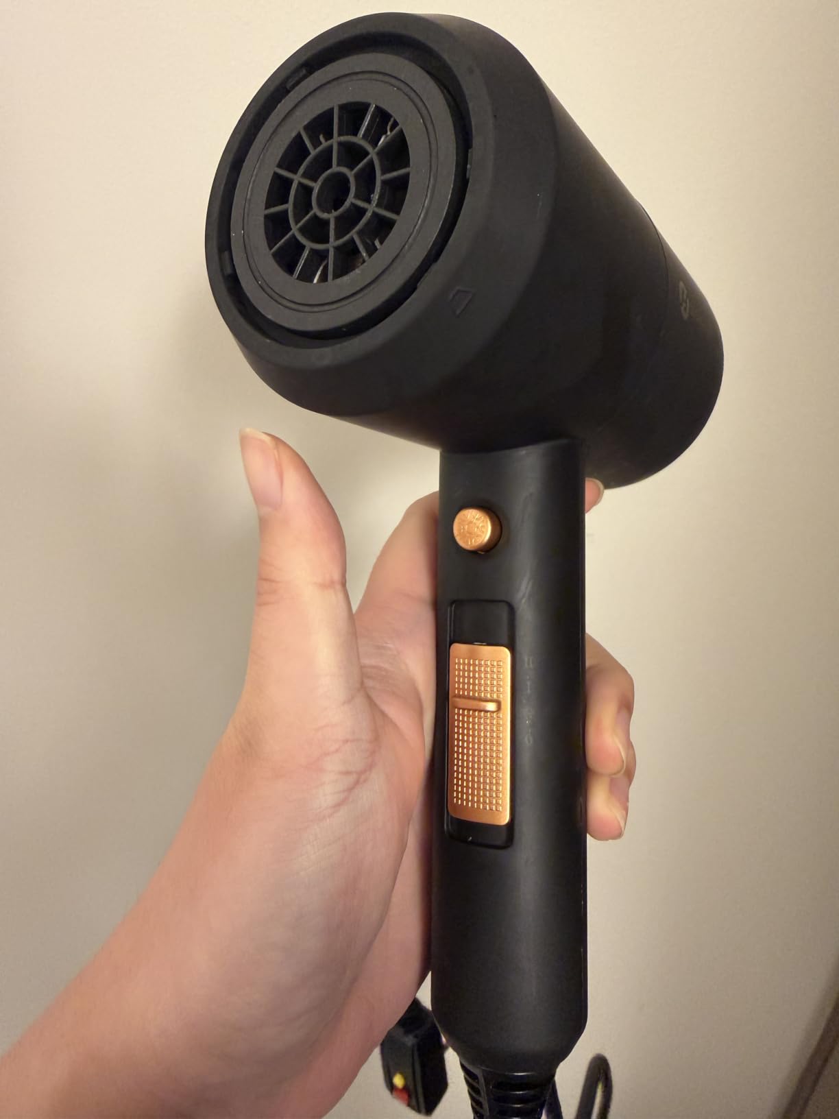 Slopehill Professional Ionic Hair Dryer, Powerful 1800W Fast Drying Low Noise Blow Dryer with 2 Concentrator Nozzle 1 Diffuser Attachments for Home Salon Travel (Matte Blue) customer photo 2