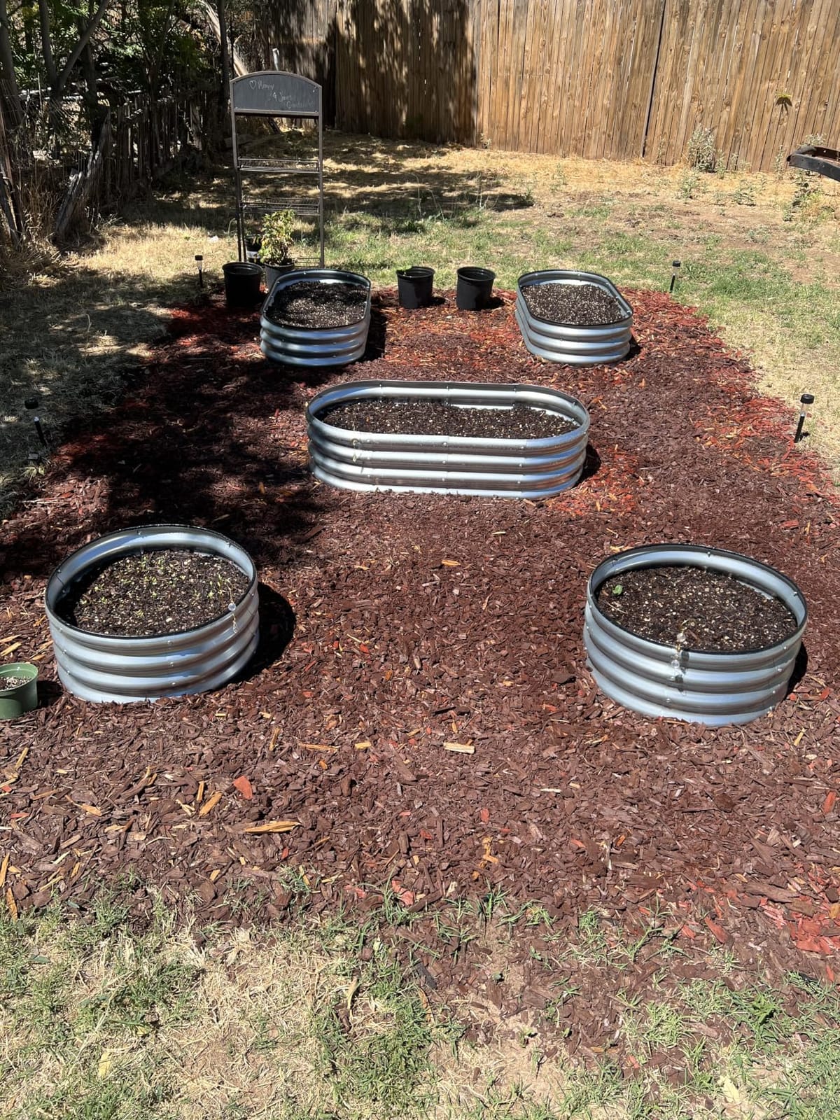 JERIA Raised Garden Bed,Galvanized Raised 2 PCS 2×2×1ft Planter Boxes Outdoor with Easy Assembly, Round Garden Bed for Vegetables, Fruits, Flowers customer photo 1