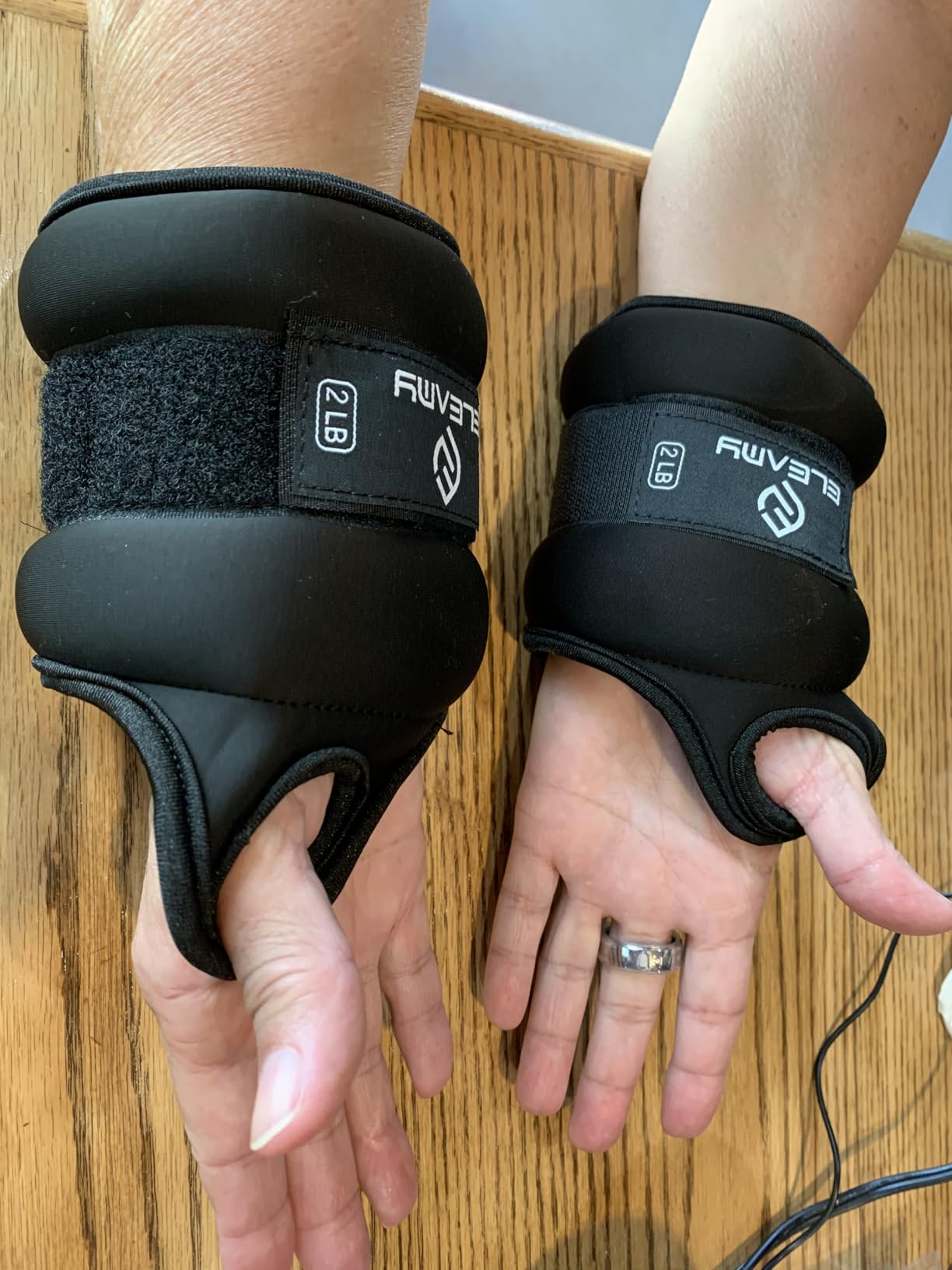 ELEAMY Wrist Weights for Women & Men - 0.5/1/1.5/2/3lb*2 Pairs customer photo 2