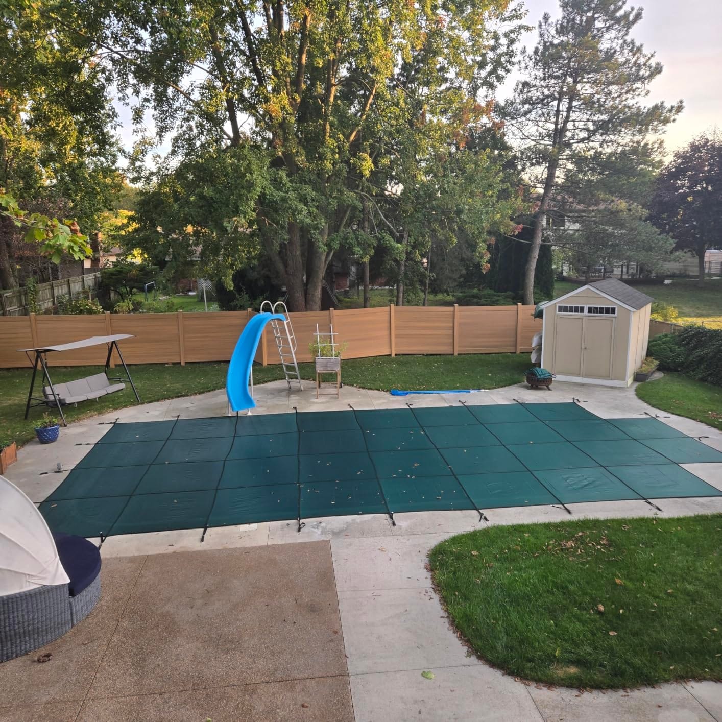 iCOVER Inground Pool Safety Cover, Fits 16x32ft Rectangular Pools with 4x8ft Center End Step, Winter Pool Covers for Inground Pools, Safety Pool Covers, Triple Stitched High Strength, Blue customer photo 2