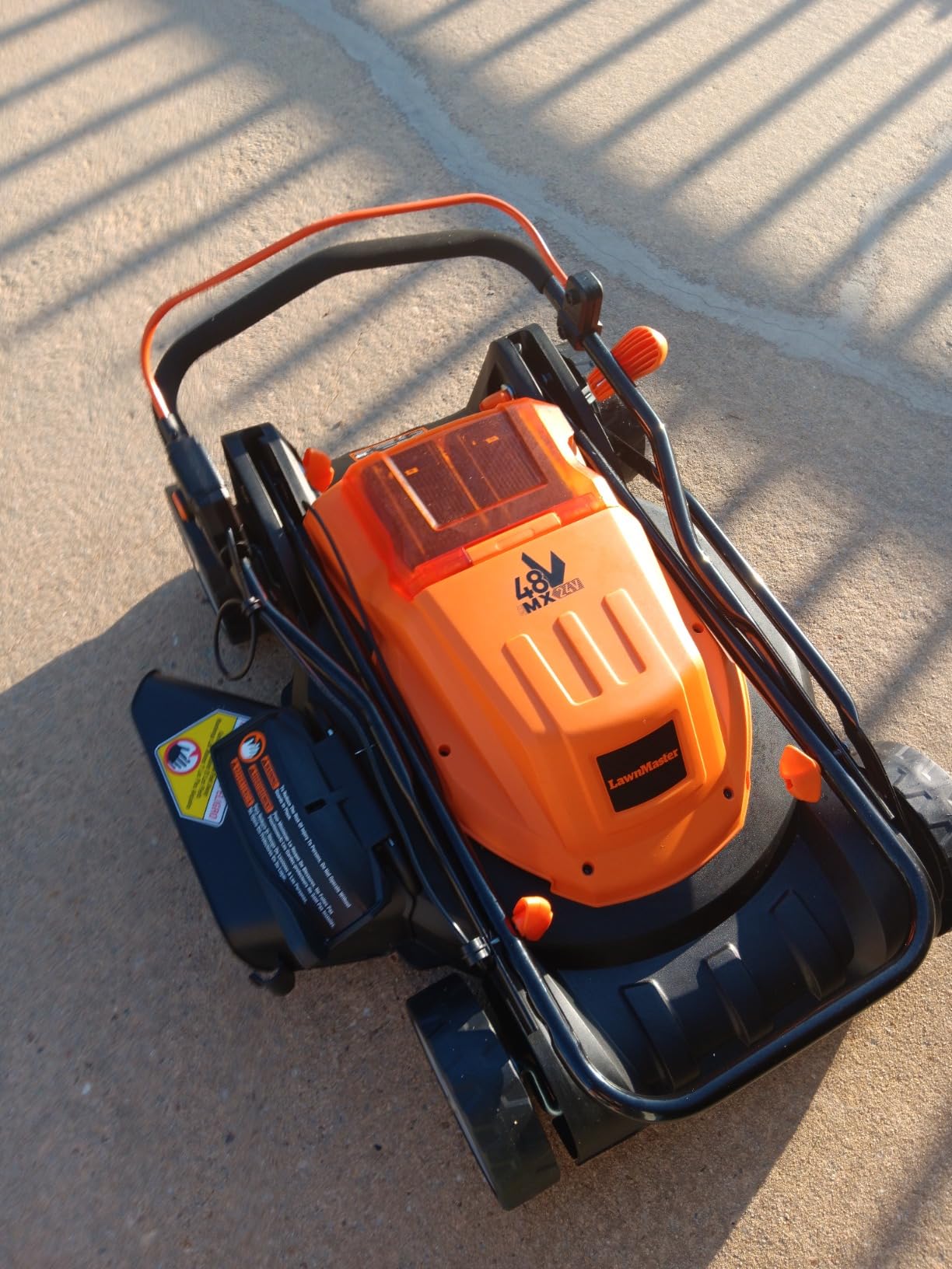 LawnMaster CLMF4815E 48V MAX 15-inch Brushless Cordless Lawn Mower | 2X24V MAX 4.0Ah Battery, Dual Charger customer photo 2