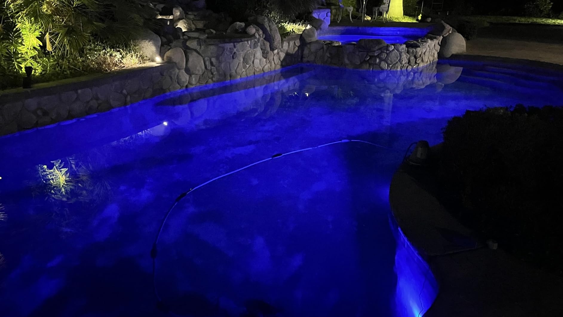 Skairipa Solar Pool Lights with Remote, Submersible Pool Lights 4 Pack customer photo 2