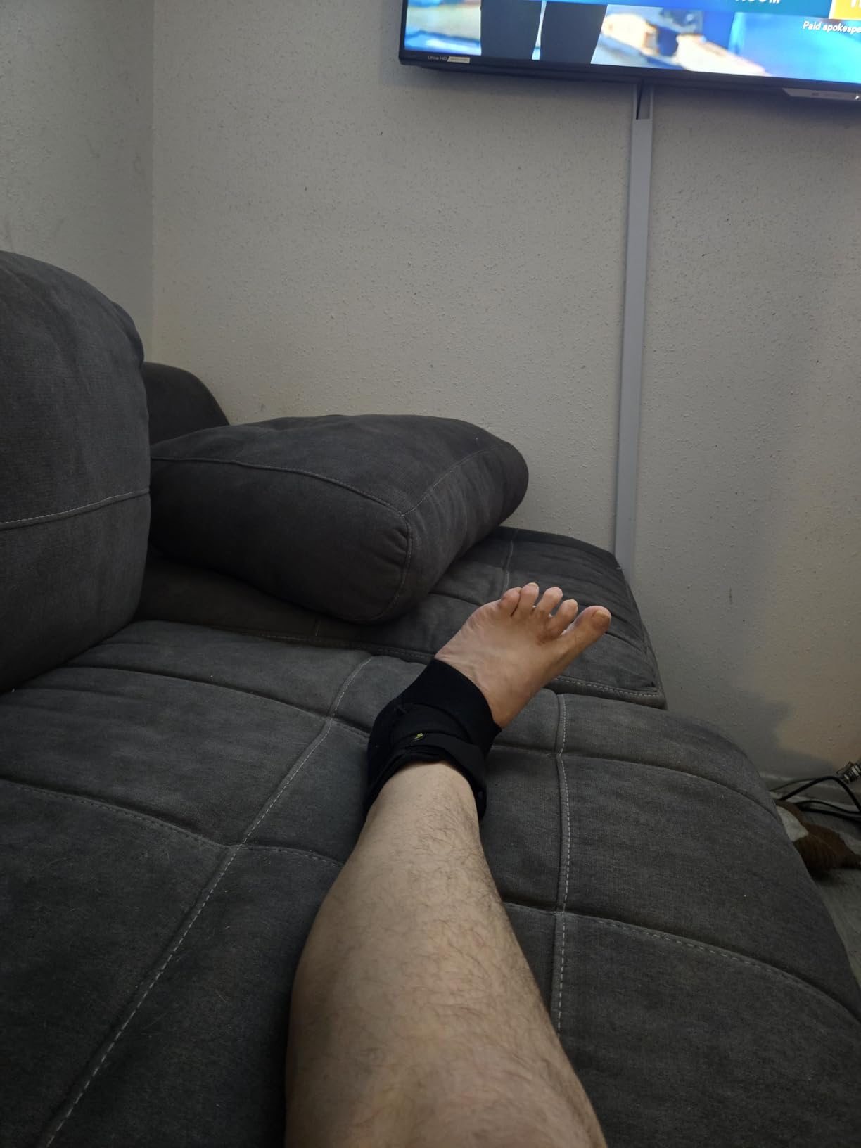 BraceUP Ankle Brace - Relieve Pain, Enhance Stability for Foot Pain, Sprained Ankle, Achilles Tendonitis, Men and Women (Black) customer photo 1