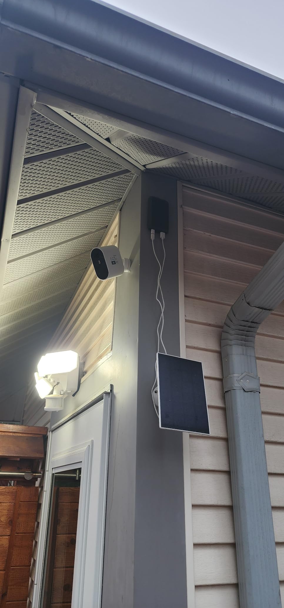 aosu 2K QHD Battery Security Cameras Wireless Outdoor System, 4-Cam-Kit | True 2K HD Night Vision, 166° Ultra-Wide-Angle, Cross-Camera Tracking, Spotlight & Siren Alarm, No Subscription Required customer photo 2