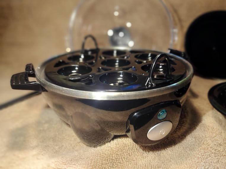 Dash Rapid Egg Cooker, 7 Hard Boiled Eggs, Black customer photo 2