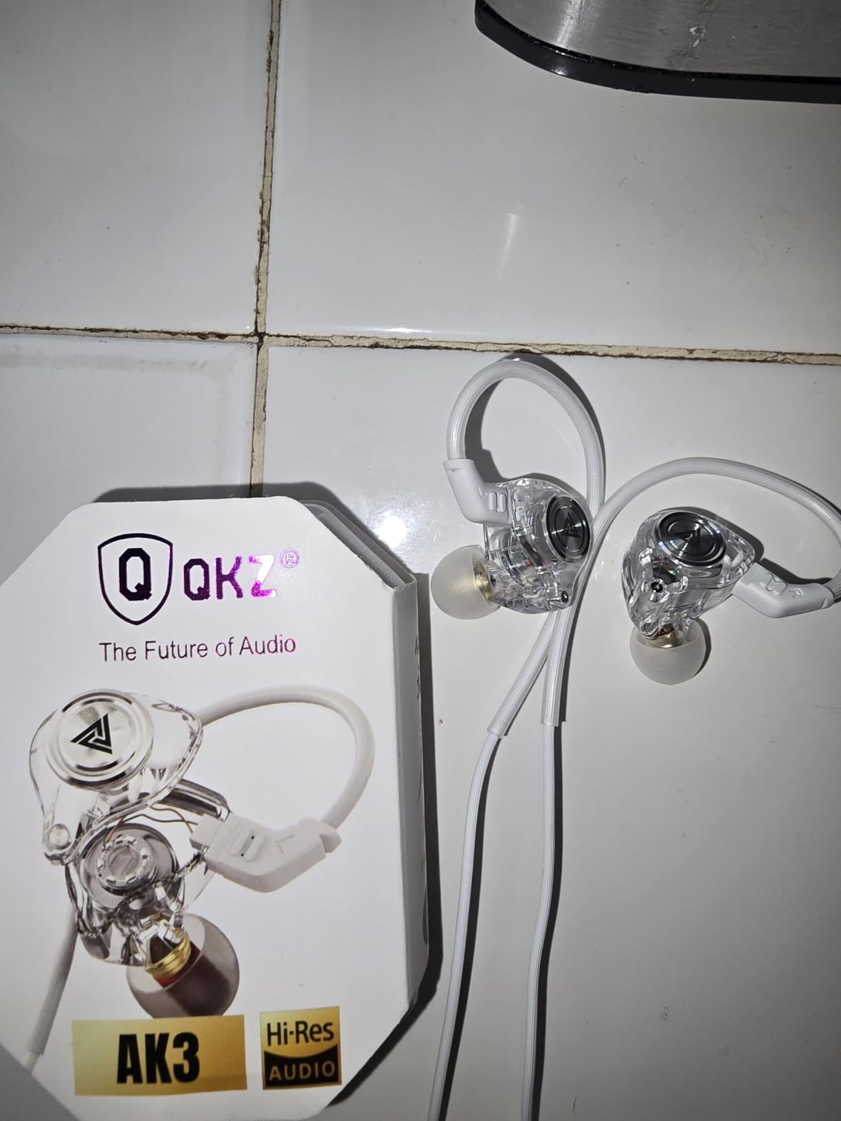 Wired Gaming Earbuds, Ak3file in Ear Monitors, Deep Bass Sound Wired Earbuds, HiFi in Ear Headphones with 1DD 10mm Dynamic Driver, IEM for Music Gaming Video Calling (White) customer photo 1