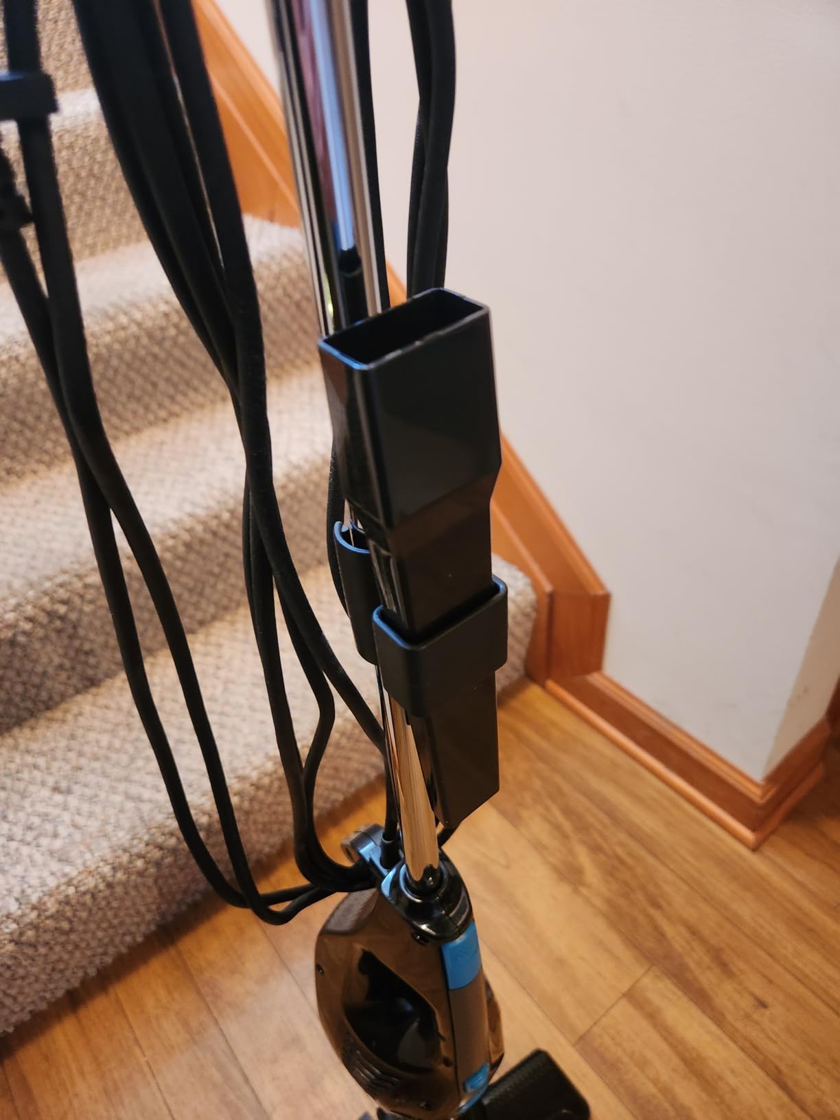 Eureka Blaze Stick Vacuum Cleaner, 3-in-1 Small Vacuum for Home, Blue customer photo 2