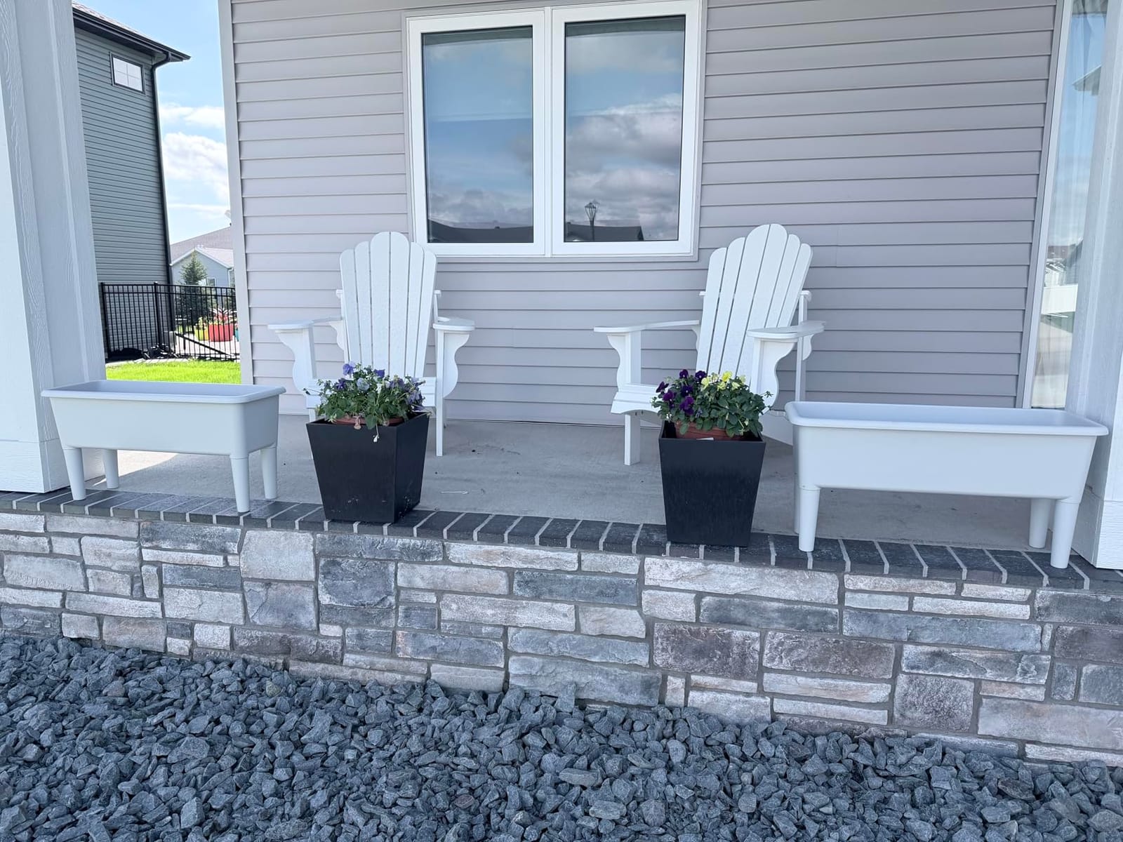 Giantex Raised Garden Beds Outdoor Set of 2, Self-Watering Planter Box with Detachable Legs & Drainage Hole, Outdoor Raised Container for Vegetable Fruit Herbs, 31.5”Lx12”Wx16”H, Easy Assembly (White) customer photo 2