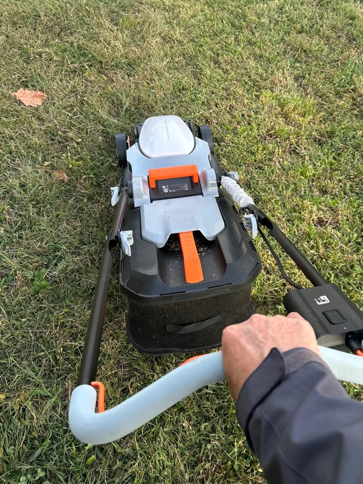 Litheli Cordless Lawn Mower 13 Inch, U20 Handy+ 20V Electric Lawn Mowers for Garden, Yard and Farm, 5 Heights Adjustment, Light Weight,4.0Ah Portable Battery Included customer photo 2