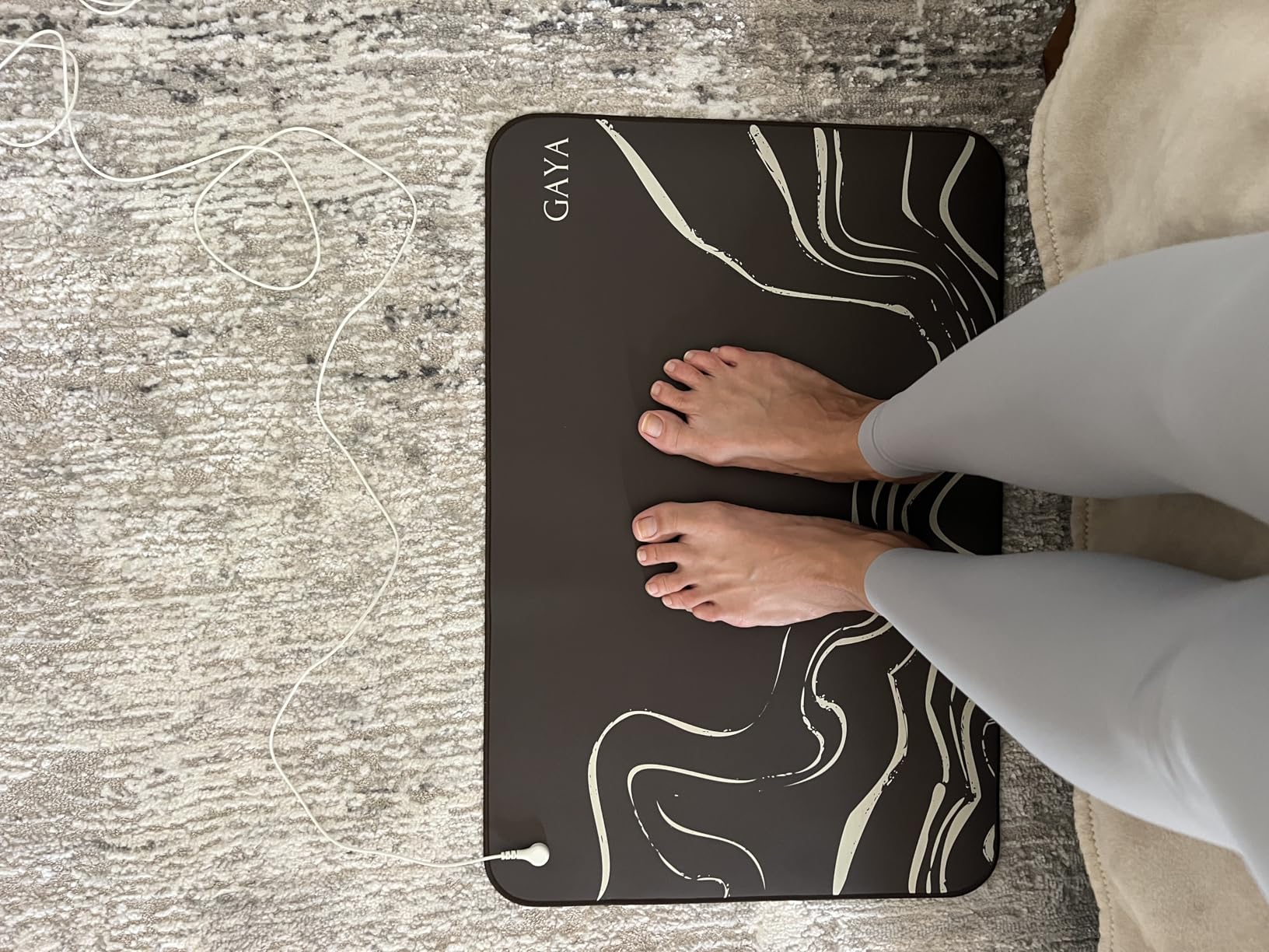 GAYA Grounding Mat for Feet, Sleep & Pain Relief, 24x16 Earthing Mat customer photo 1