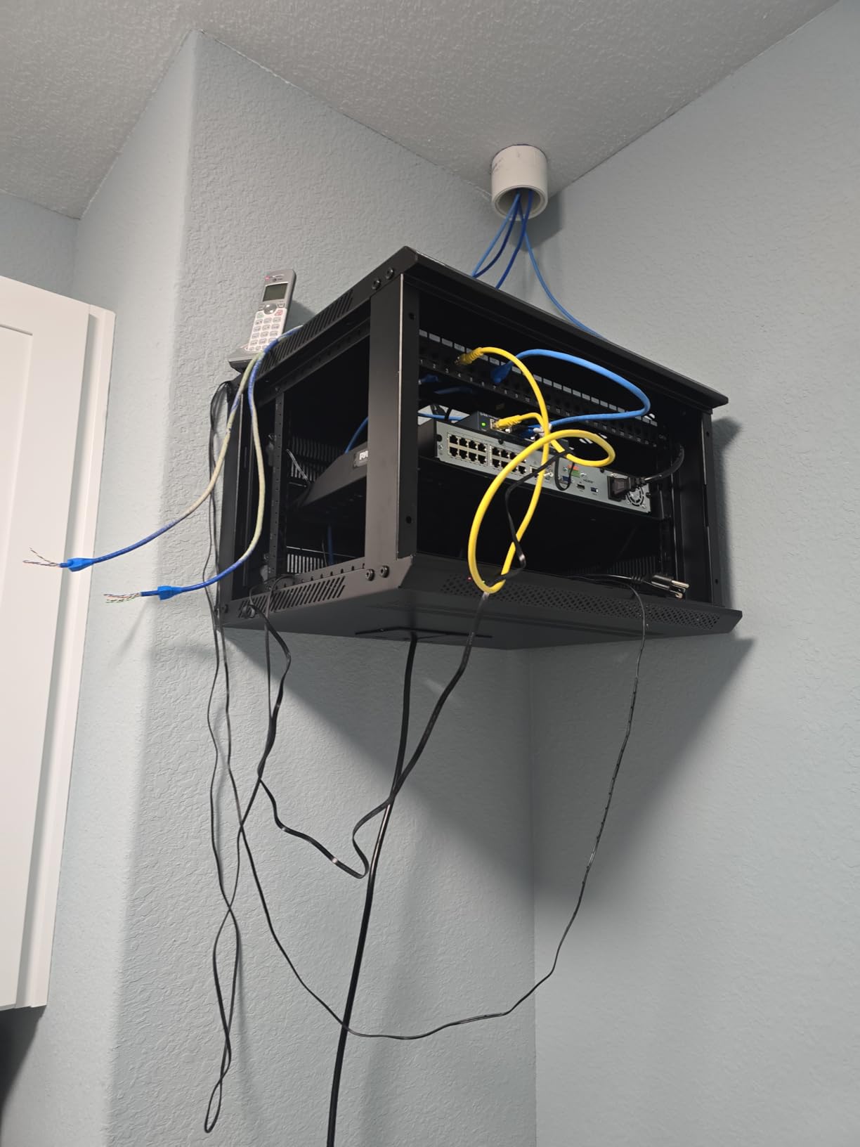 4COVR 32 Channel Security Camera System PoE with 8TB HDD, LY54AX5M3224 customer photo 1