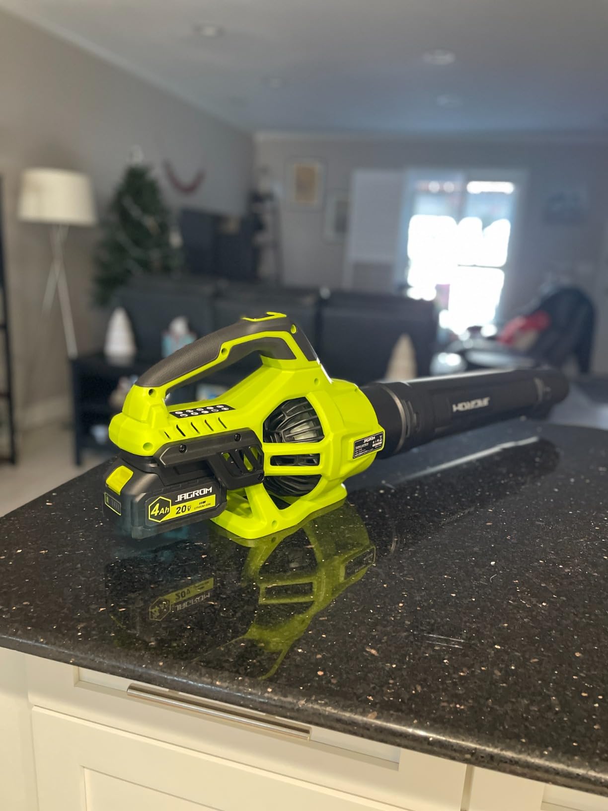 Electric Leaf Blower Cordless with 3.0Ah Battery and Charger, 680CFM 230MPH customer photo 1
