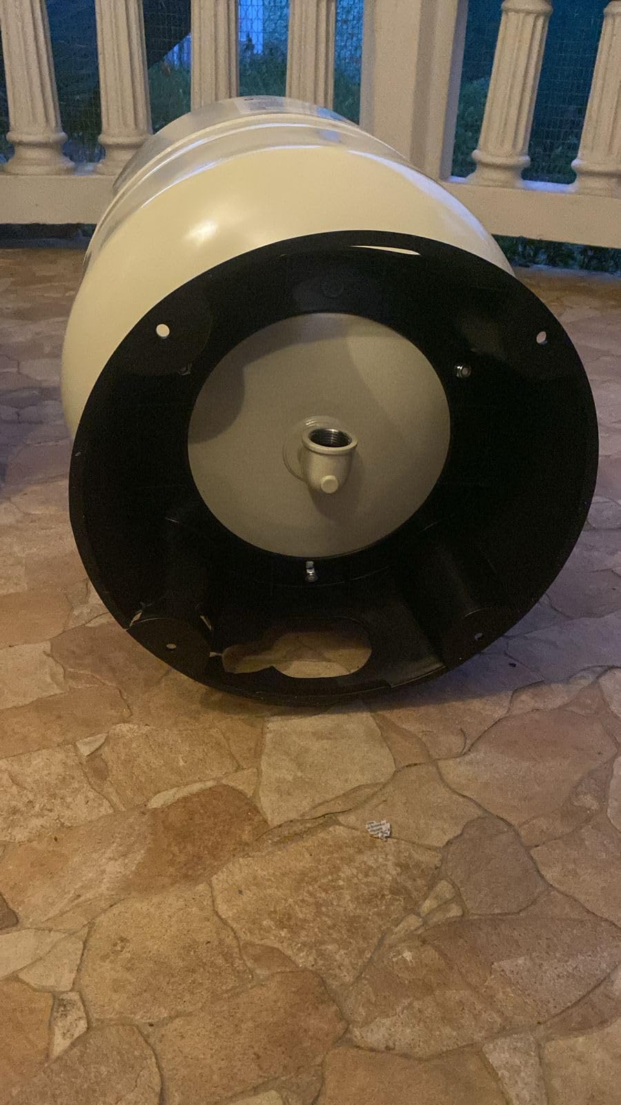 Red Lion RL20A, Vertical Pre-Charged Well Pressure Tank, 20 gallon customer photo 2