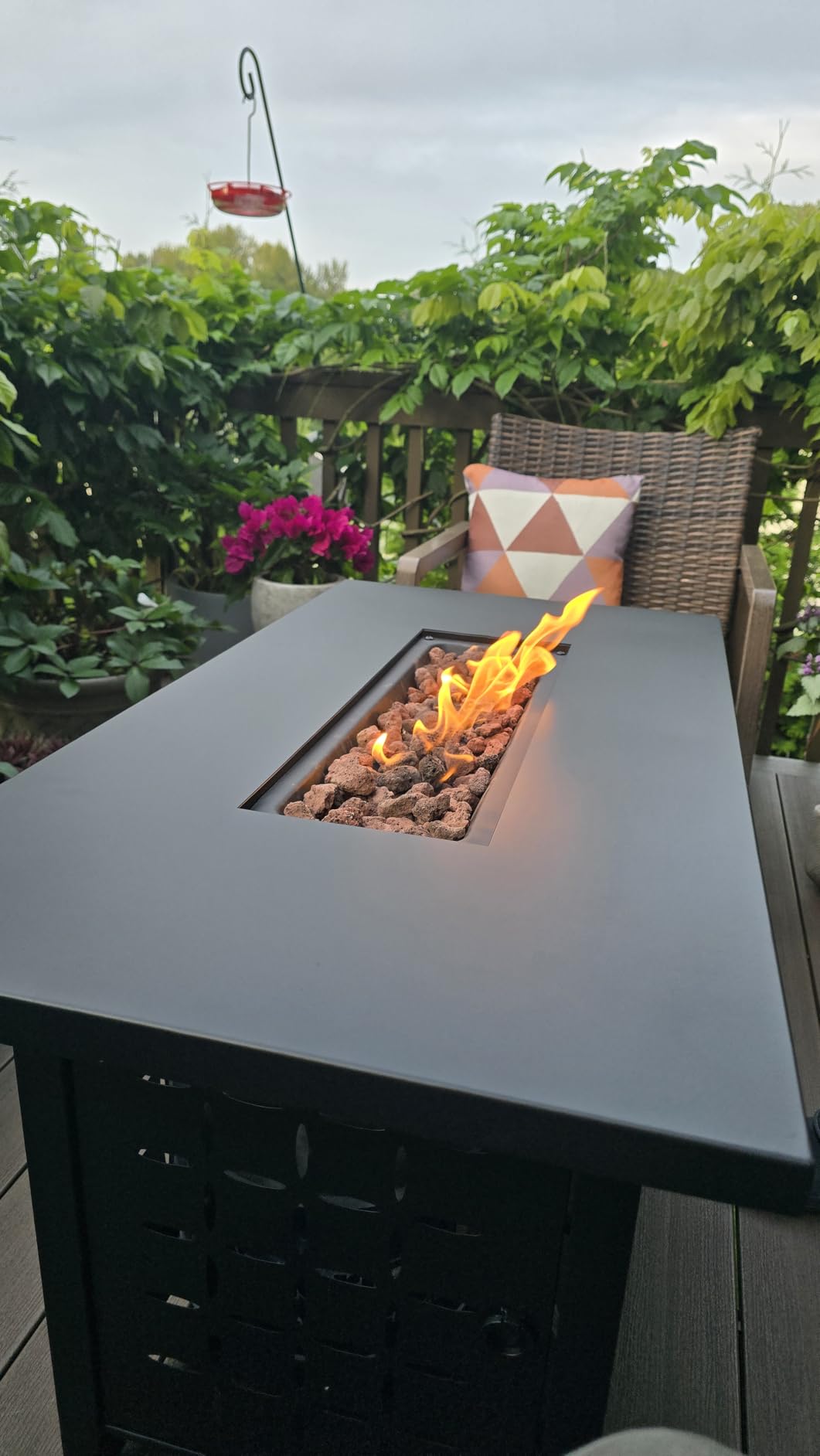 43 Inch Propane Fire Pit Table for Patio & Backyard, 50,000 BTU Steel Gas Fire Pit with Lid & Lava Rocks, Outdoor Table Heater for Deck, Garden, Smokeless Flame customer photo 1
