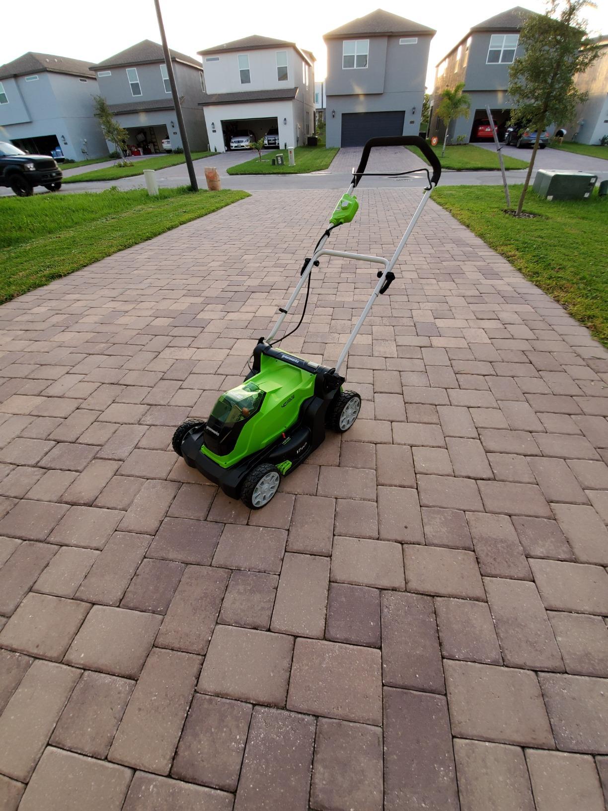 Greenworks 40V 17in Push Lawn Mower, 4.0 Ah Battery and Charger customer photo 1