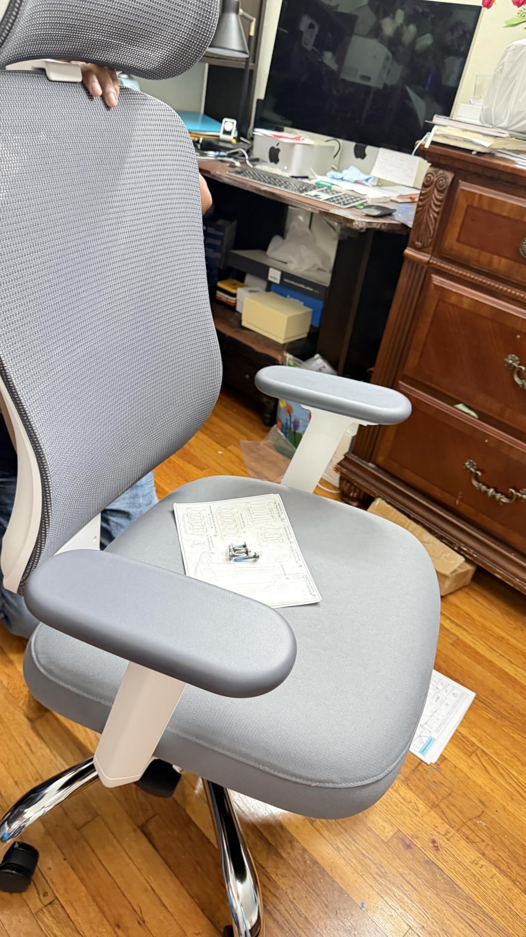 HOLLUDLE Ergonomic Mesh Office Chair - 3D Adjustable Lumbar Support & 3D Armrests, V-Shaped Back, Adjustable Desk Chair for Office & Home, Black customer photo 2
