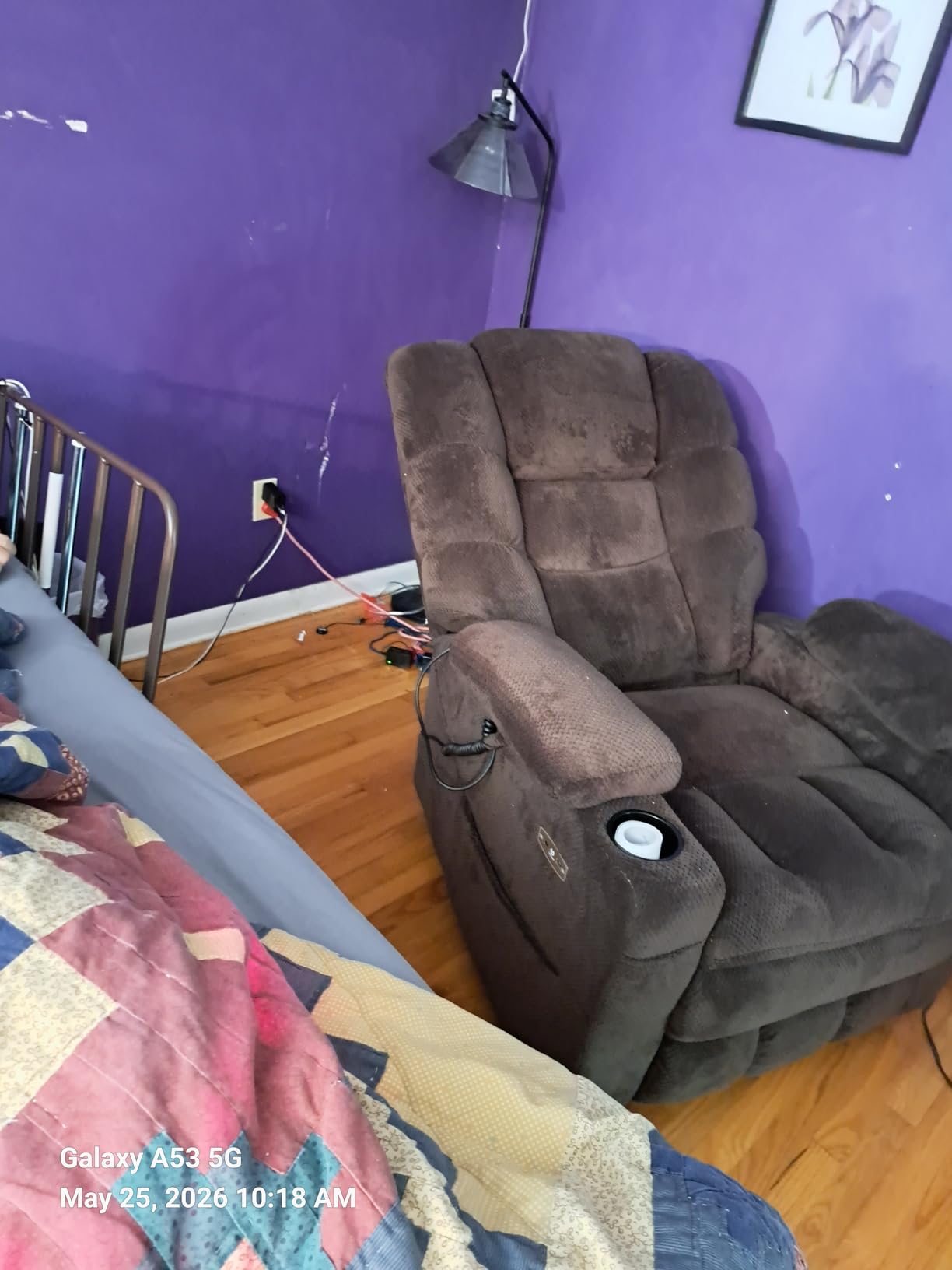 MCombo 3 Motor Lay Flat Power Lift Recliner for Elderly R7635 (Large-Wide) customer photo 2