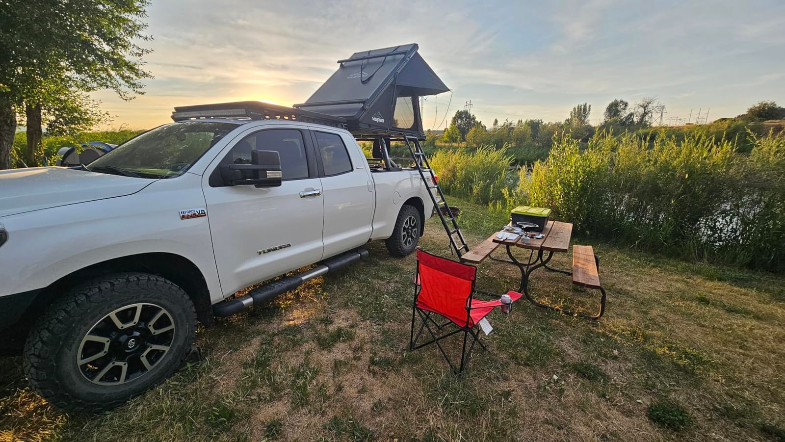 WildFinder Rooftop Tent, Hard Shell Roof Top Tent for Jeep SUV Truck Van | Aluminum Pop Up Roof Tent with LED Light Strip, Camping Car Roof Tent for 2-3 Person, Hardshell Rooftop Tent customer photo 1
