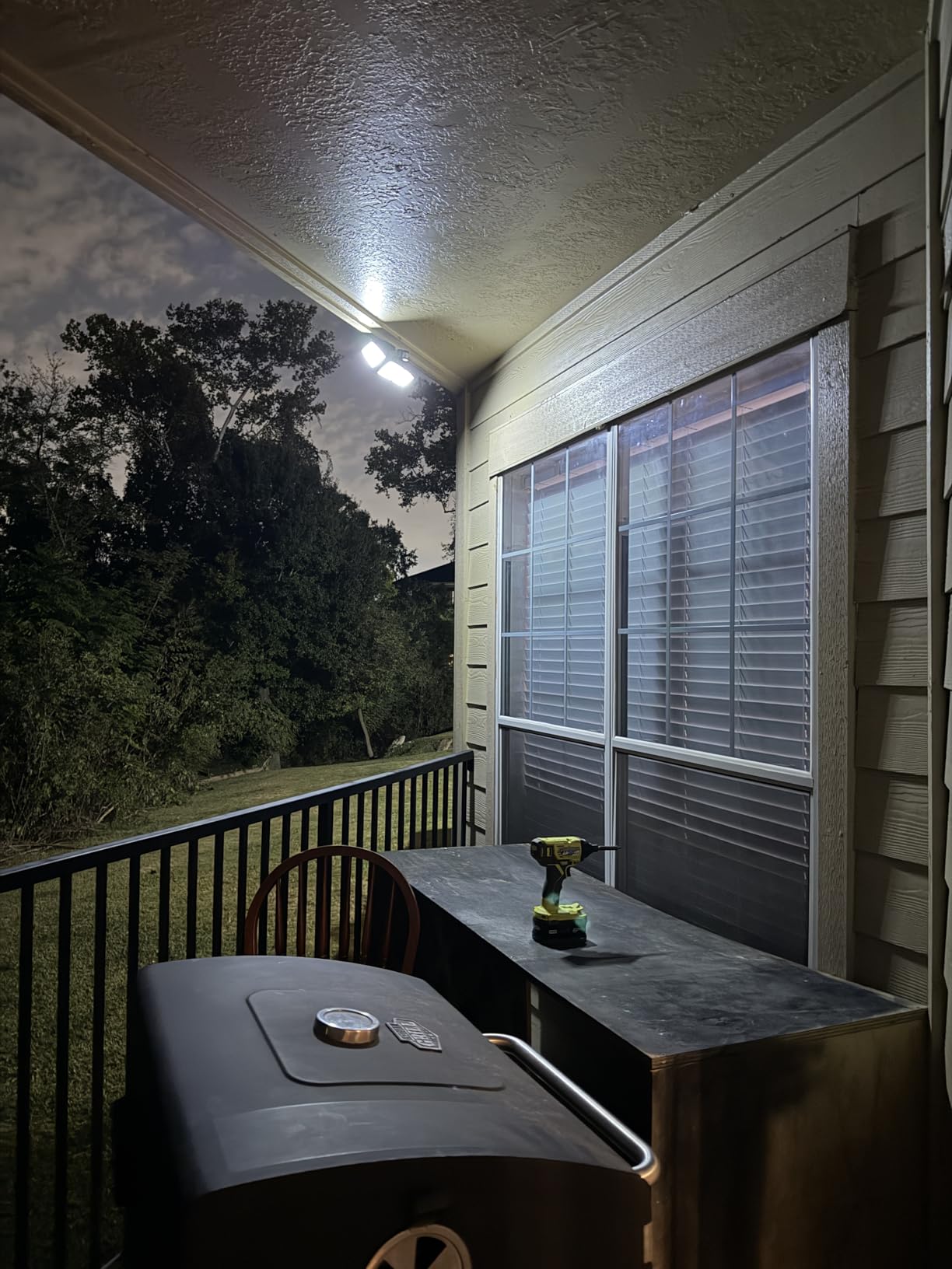 Philips Solar Security Light Outdoor 302 LED 1200lm, Solar-Powered Waterproof Wall-Mounted Flood Light w/PIR Motion Sensor, 3 Heads, IP65 Waterproof, 3 Modes (2 Packs) customer photo 2