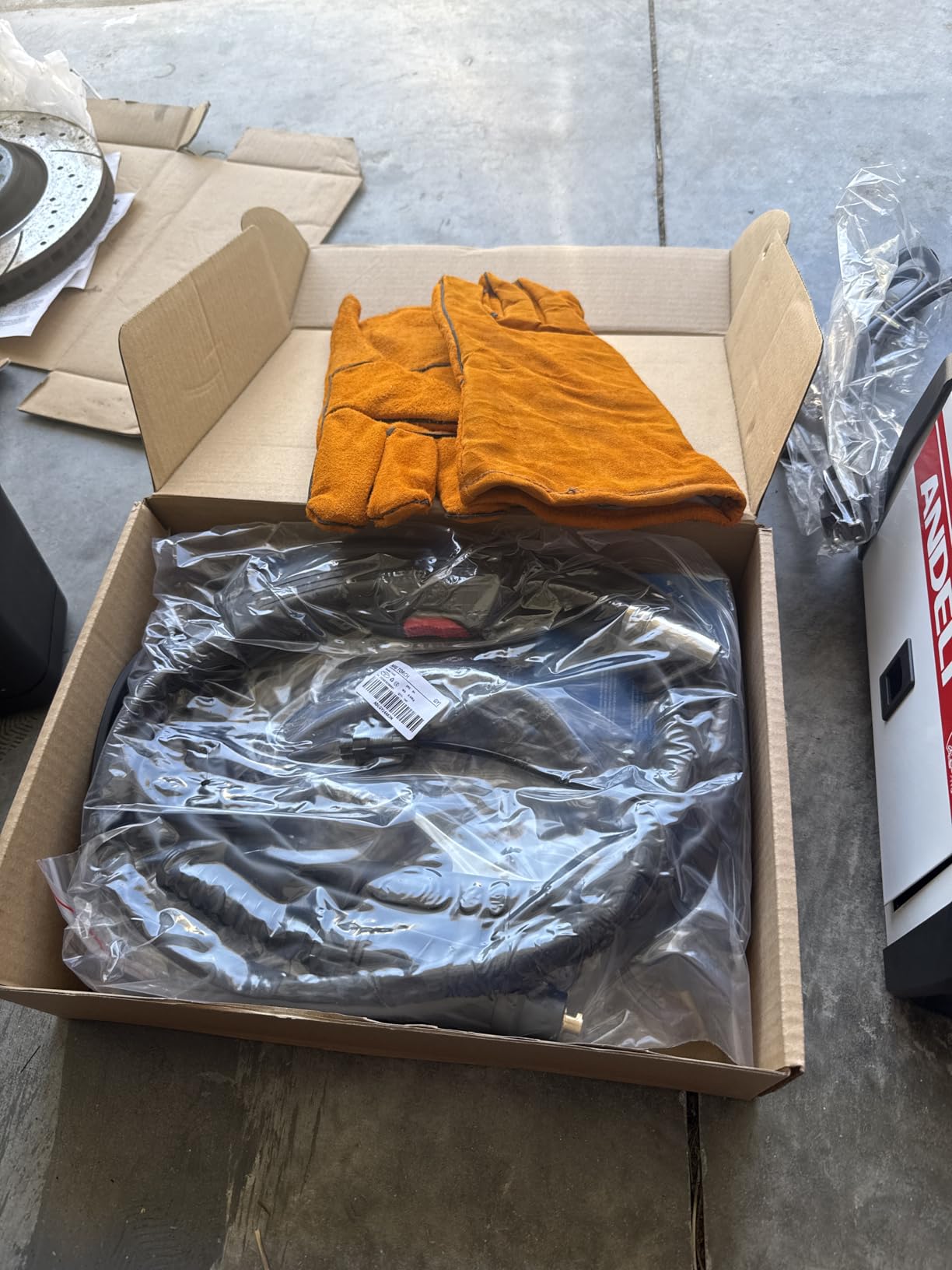 ANDELI 110V/220V MIG Welder 135A ，PULSE Flux Core/Lift TIG/Stick 4-in-1 customer photo 2