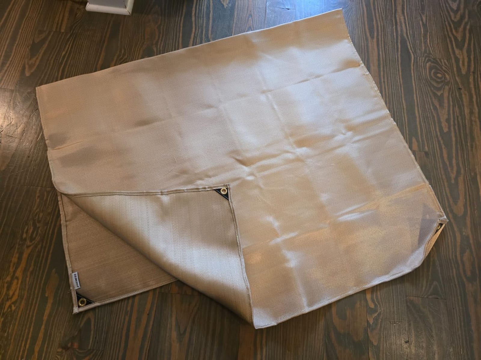 Heavy Duty Fiberglass Welding Blanket, Heat Resistant Blanket with Brass Grommets, Multi-Purpose Welding Mat for Grill, Smoker, Camping, Industrial Use (6x8 ft) customer photo 2
