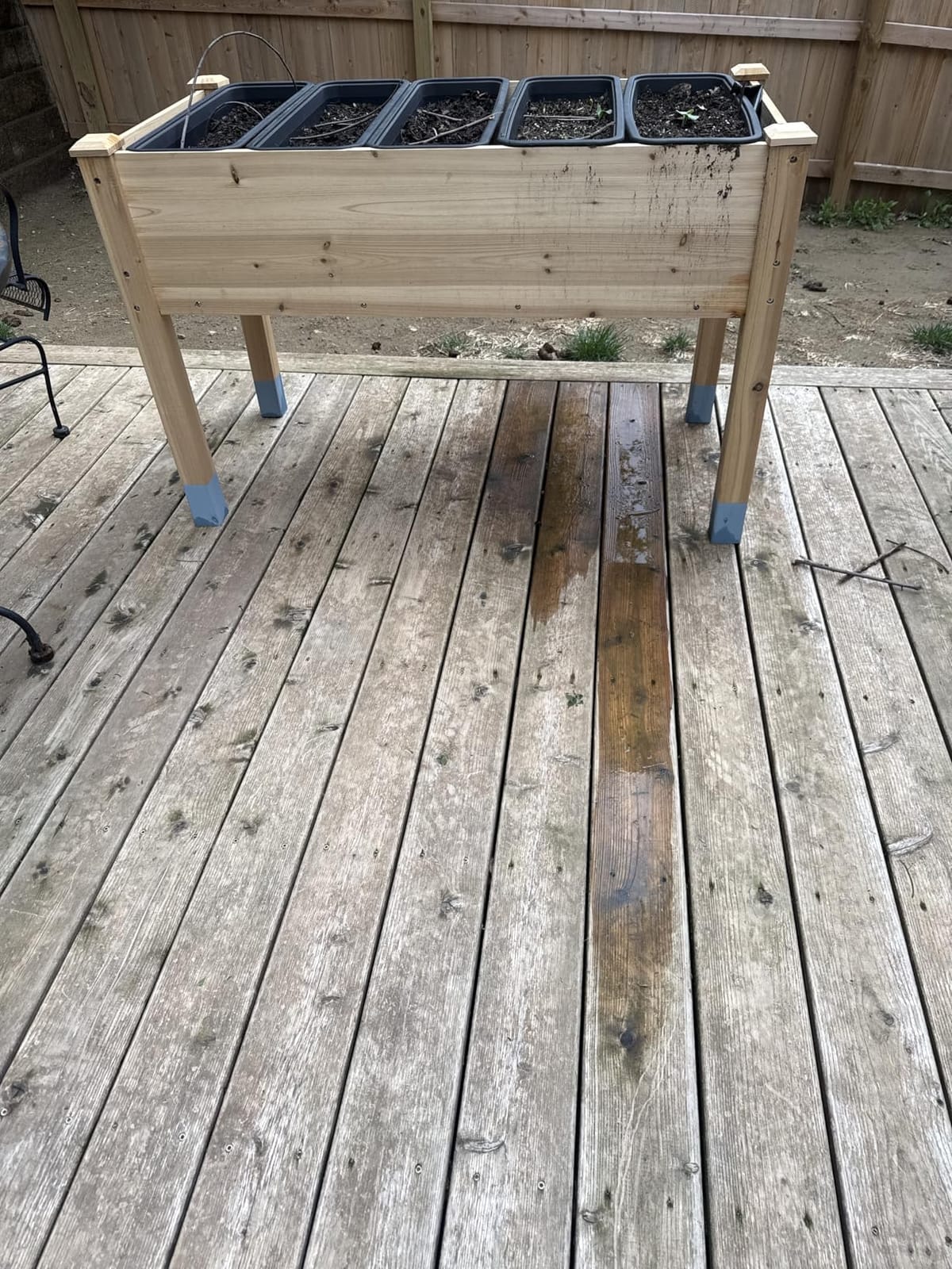 MIXC 333lbs Capacity Sturdy Wooden Raised Garden Bed Outdoors with Legs customer photo 1