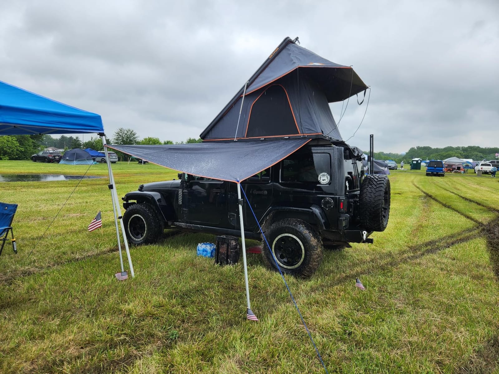 Adventurer Pro Rooftop Tent Hard Shell, 2-3 Person Aluminum Roof Top Tent | Detachable Side Awning&Built-in LED Light Strip, Compatible with Truck Jeep SUV Van&Trailer, Pop Up for 4-Season Camping customer photo 2