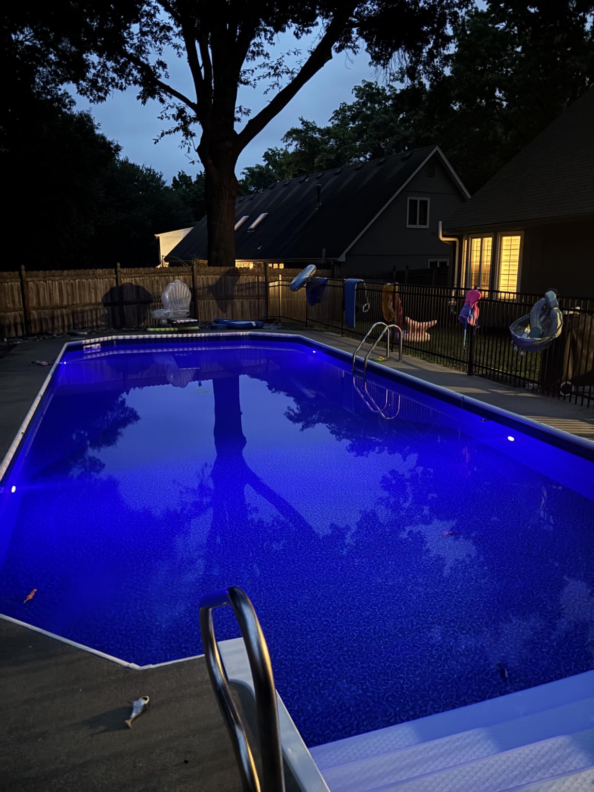HL Pool Lights,Rechargeable Submersible LED Lights with Remote customer photo 1