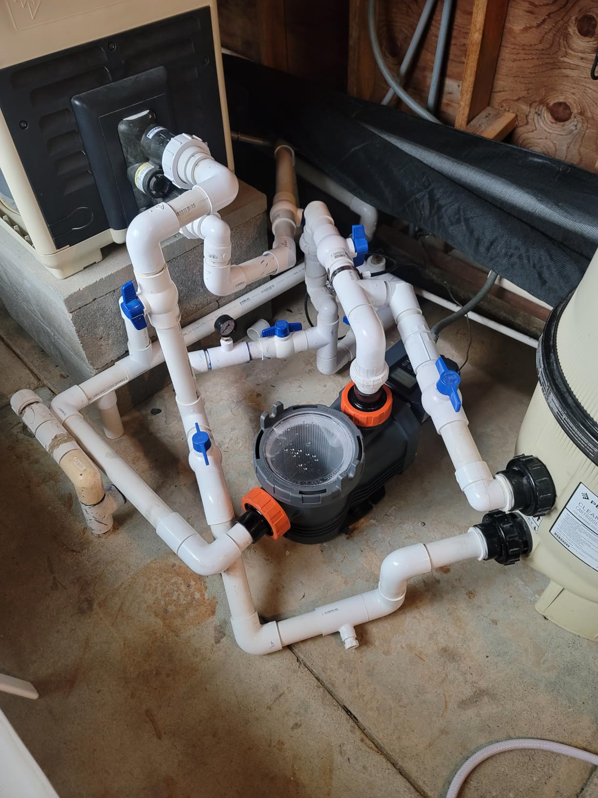 1.8 HP Variable Speed Pool Pump for Above & Inground Pools, Up to 9114 GPH, 220V Inverter Pool Pump with Permanent Magnet Motor, Energy Efficient, Saltwater Compatible customer photo 1