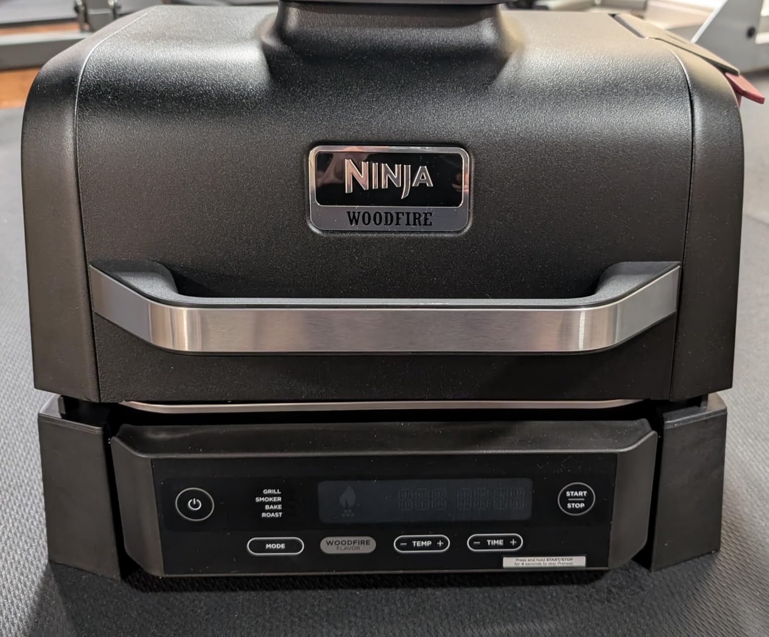Ninja Woodfire Outdoor Grill & Smoker, 3-in-1 BBQ, Bake & Roast, OG301 customer photo 2
