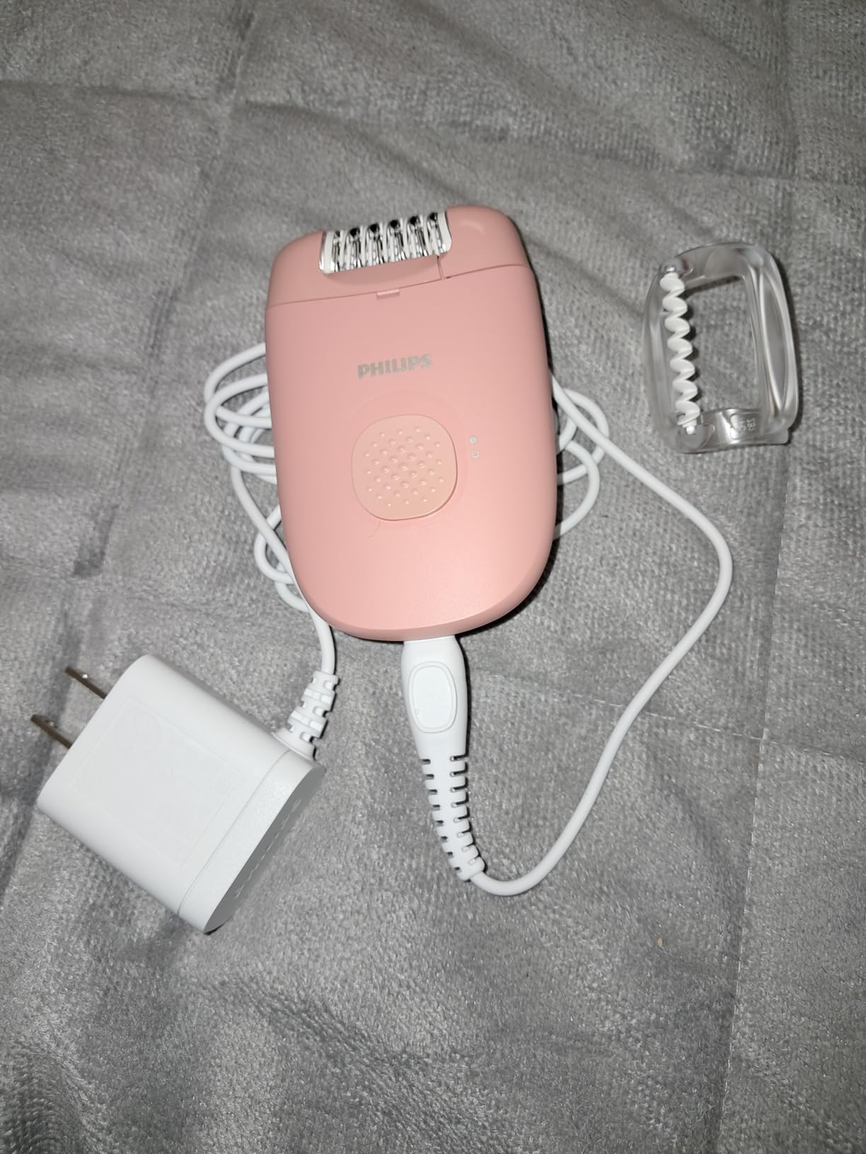 Philips Epilator Series 2000, Corded Epilator for Legs and Body, Hair Removal Device for Women, Model BRE227/00 customer photo 1