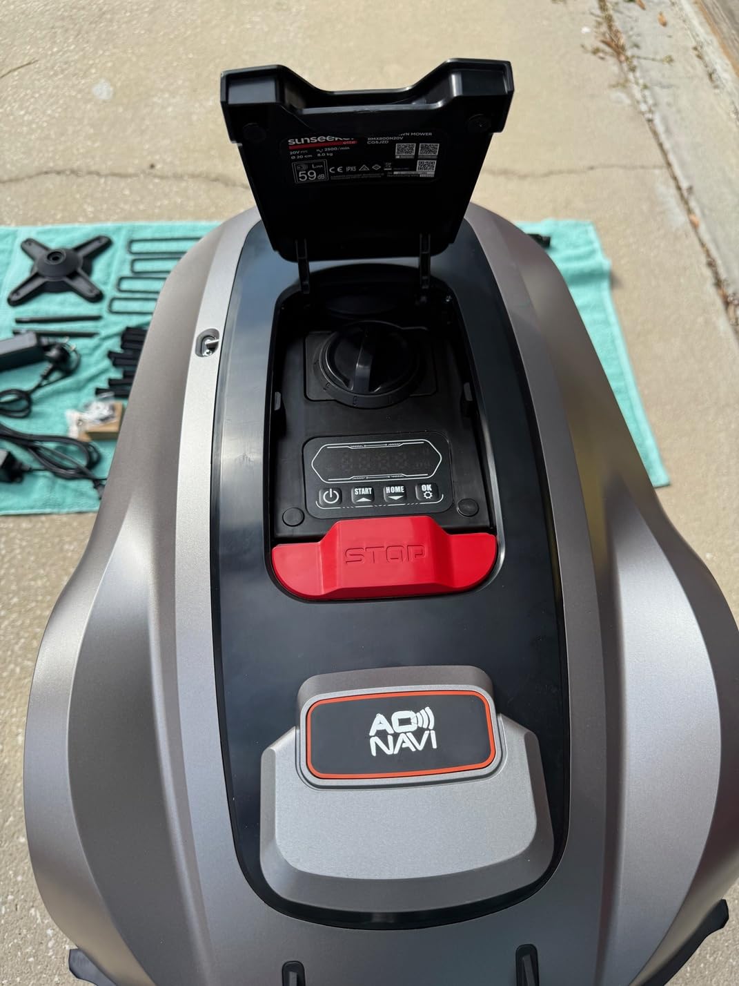 Sunseeker X3 Plus Robot Lawn Mower, RTK, Vision AI, 0.3 Acre, Wire-Free customer photo 1