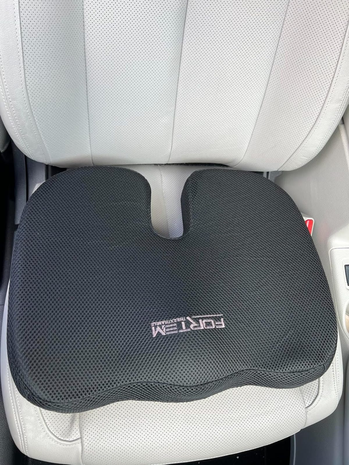 FORTEM Seat Cushion, Office Chair Cushion for Tailbone Sciatica Pain Relief customer photo 1