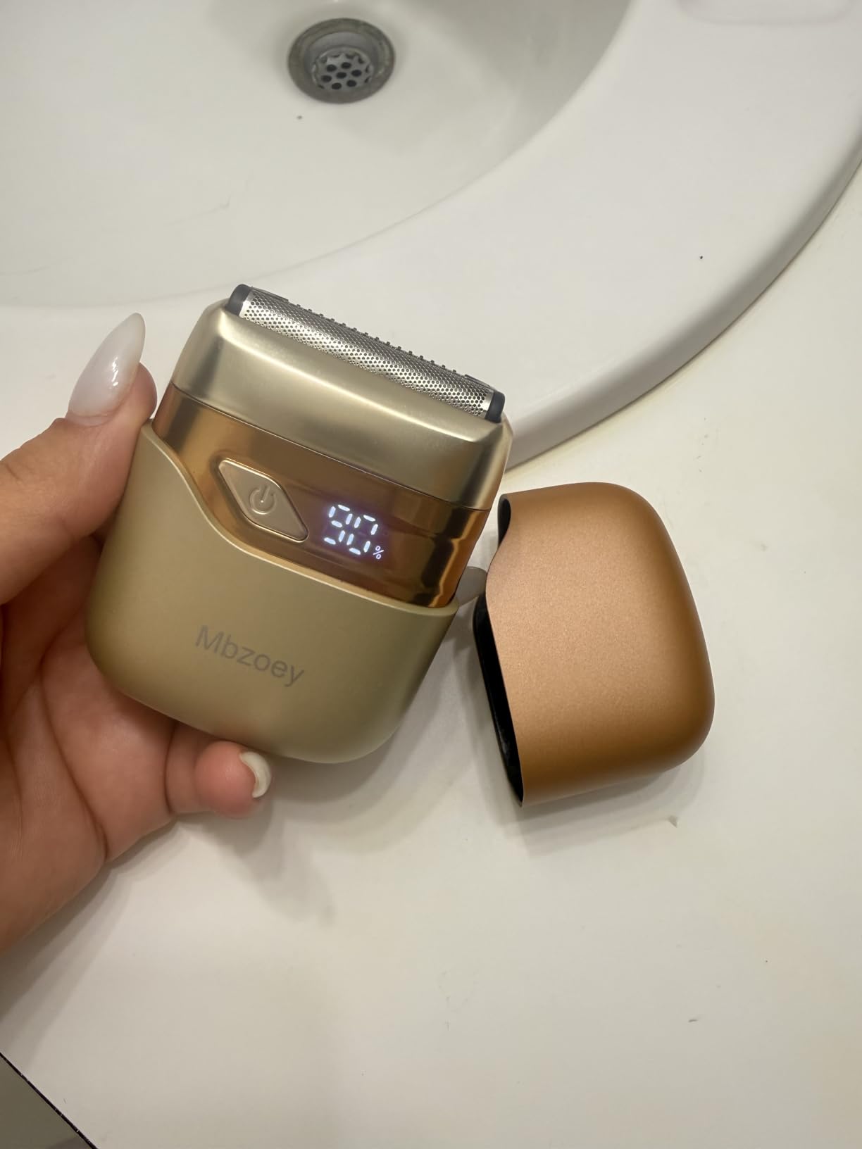 Mbzoey Electric Foil Shavers for Men: IPX7 Waterproof - Magnetic Cover customer photo 2