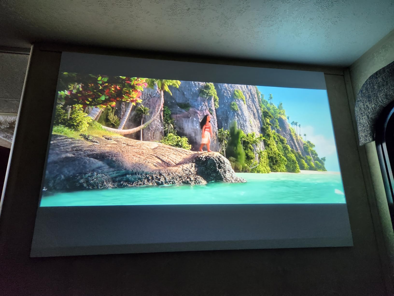 3000 ANSI Official Licensed Google TV Outdoor Projector 4K Full HD, Smart Projector with Wifi and Bluetooth, Auto Focus, Dolby Sound,Built-in Apps,HAPPRUN Indoor Home Theater for Phone/TV Stick/PC/PS5 customer photo 1