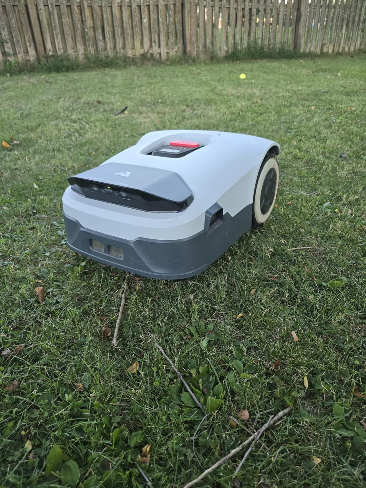 ANTHBOT Genie1000 Robot Lawn Mower NO Wire customer photo 1