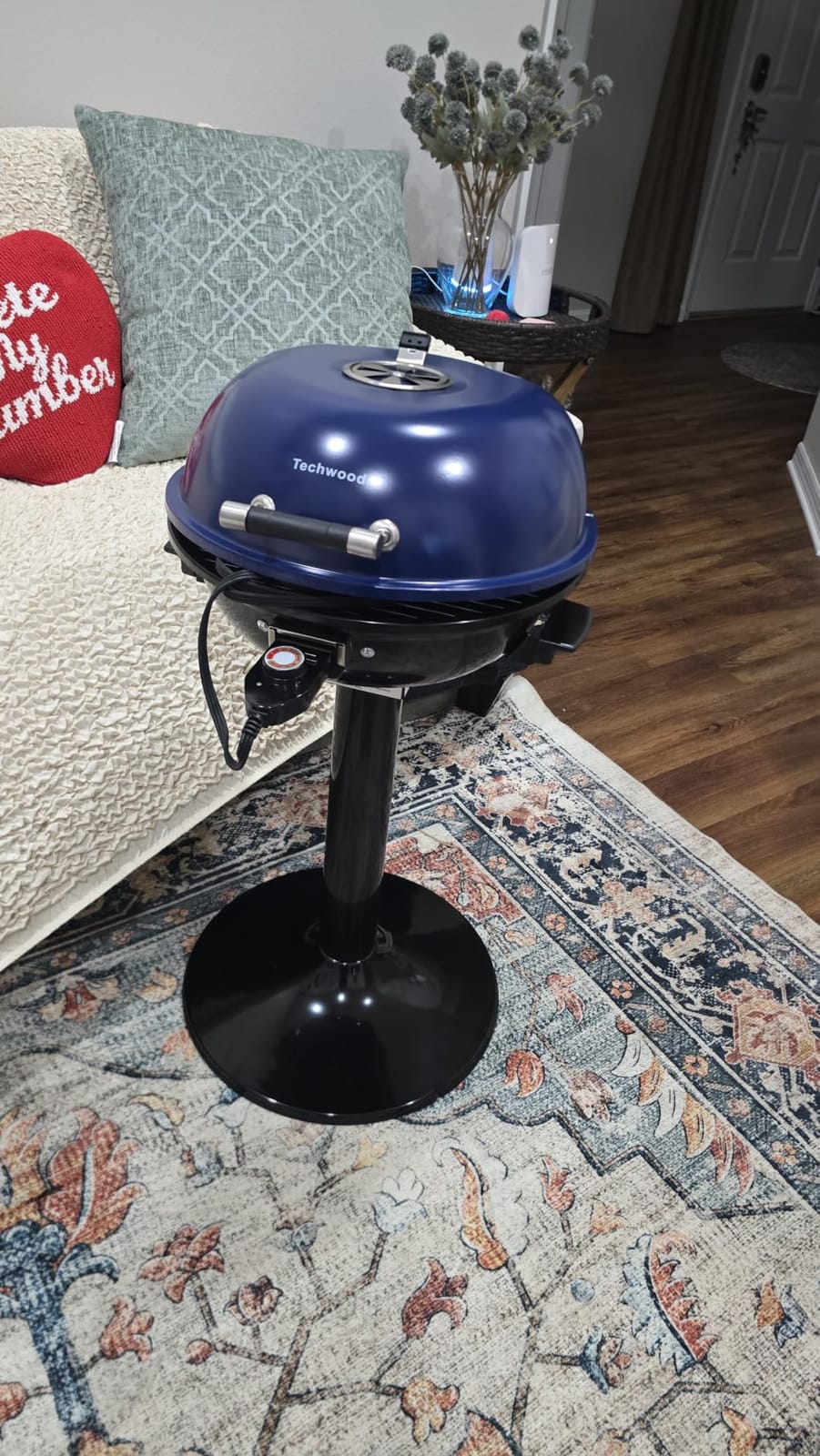 Electric Grill, Techwood Indoor/Outdoor Electric BBQ Grill, 1600W Portable Removable Stand Grill with Adjustable Heat & Drip Tray, Double Layer Design for Party, Patio & Backyard (Black) customer photo 1