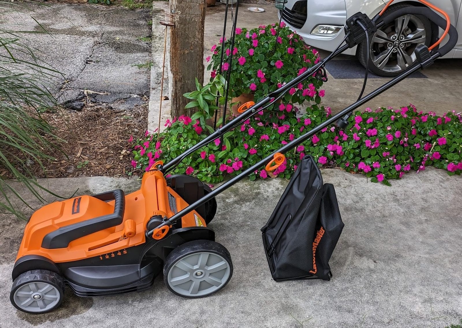 LawnMaster 48V MAX 15-inch Brushless Cordless Lawn Mower for Small Yards customer photo 1