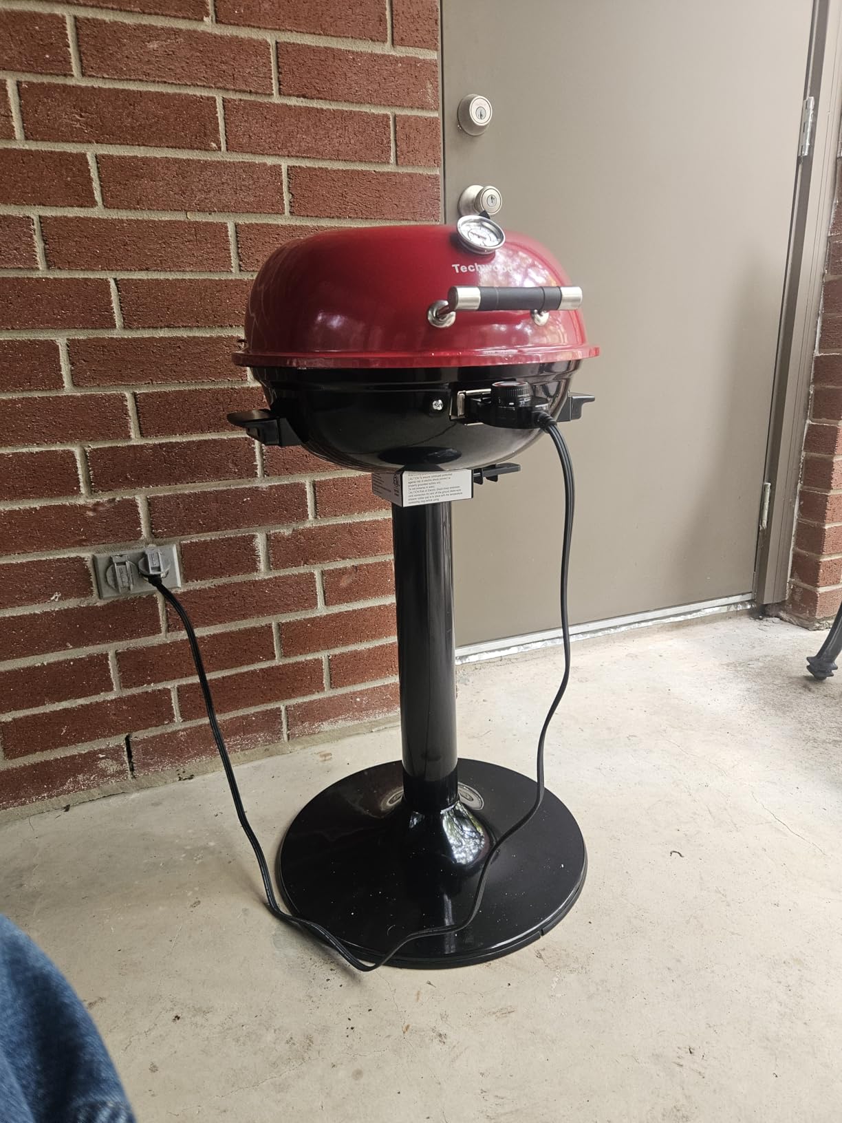 Electric Grill, Techwood Indoor/Outdoor Electric BBQ Grill, 1600W Portable Removable Stand Grill with Adjustable Heat & Drip Tray, Double Layer Design for Party, Patio & Backyard, Dust Cover(Silver) customer photo 1