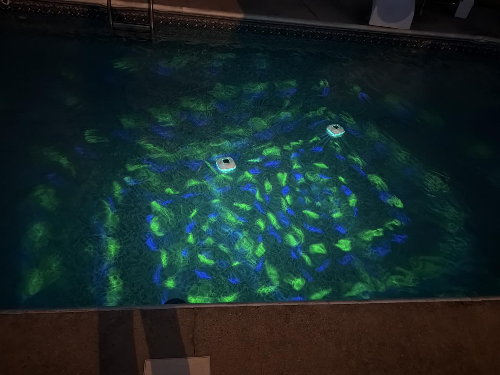 Askyli Floating Pool Lights Solar Powered, 2026 Upgraded Dynmaic LED Color Changing Solar Pool Lights that Float, IP68 Waterproof 6-8H Runtimes Solar Floating Lights for Pool,Hot Tub,Party Decor-2PCS customer photo 1