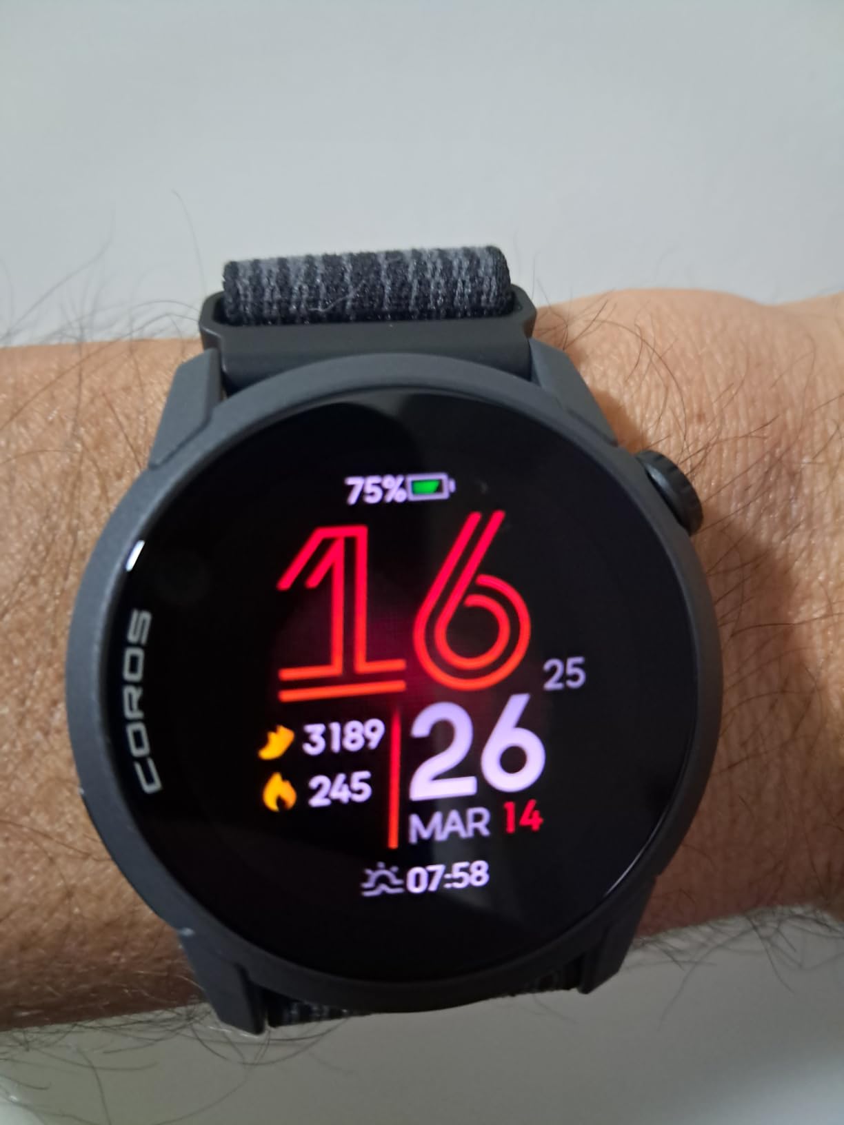 COROS PACE 4 Ultralight Sport GPS Watch (Black Nylon, Standard) customer photo 1