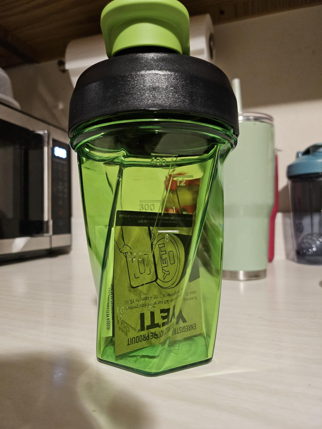 YETI Yonder Helimix Vortex Blender Shaker Bottle Holds up to 27oz | No Blending Ball or Whisk | USA Made | Portable Pre Workout Whey Protein Drink Shaker Cup | Dishwasher Safe, Charcoal customer photo 2