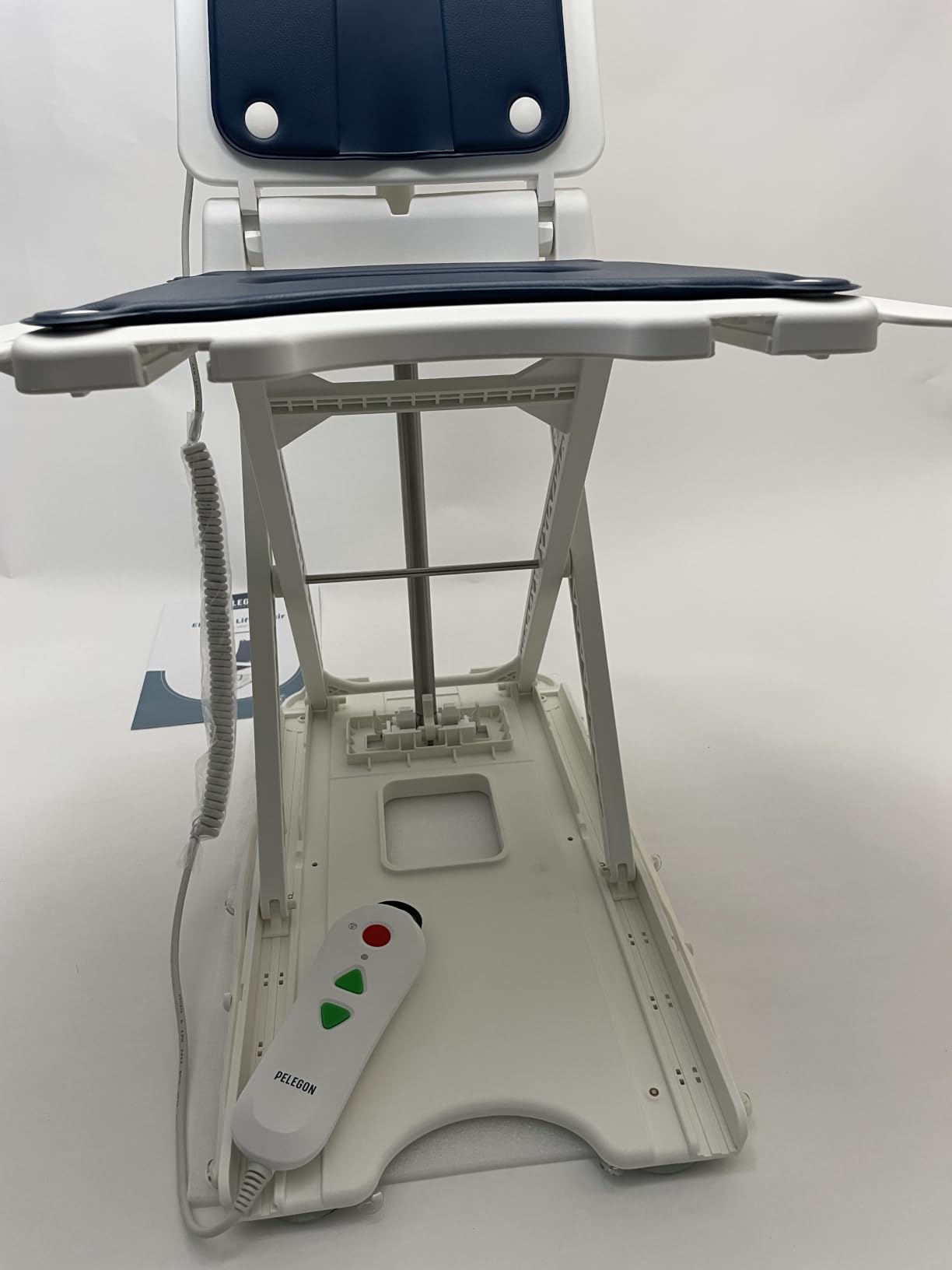 PELEGON Electric Lift Chairs for Elderly, 2-in-1 Floor Lift & IP68 Waterproof Bath Lift, Foldable Lift Assist Device with Remote, 300 lb Capacity, Emergency Stop, 1 Click-Assembly Fall Recovery Chair customer photo 1