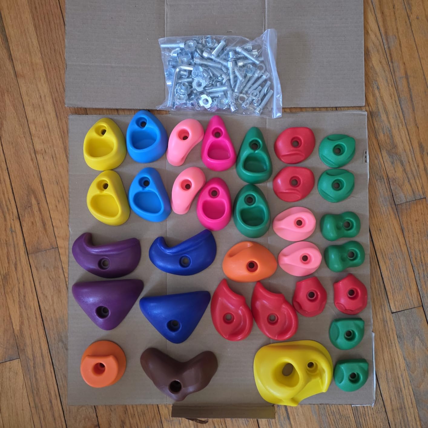 32PCS Rock Climbing Holds for Kids, Climbing Wall Grips Playset Accessories customer photo 1