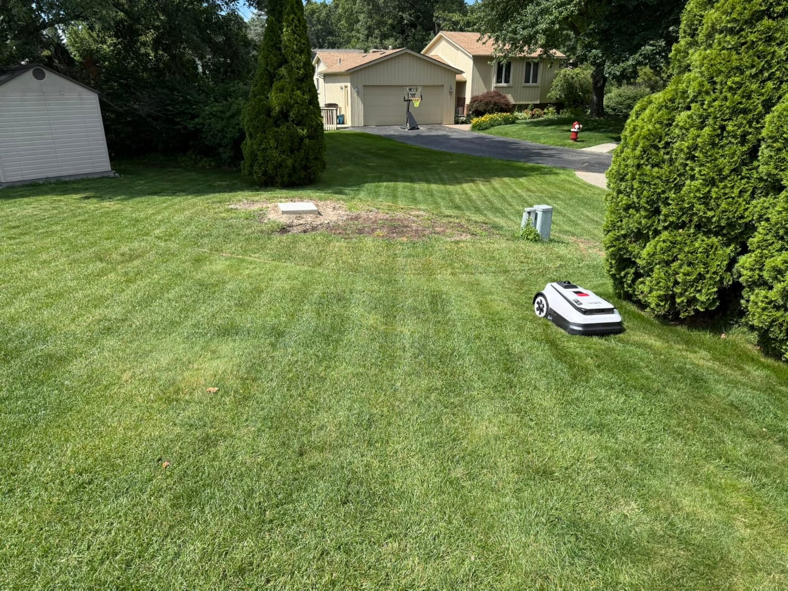 ECOVACS Goat A2000 LiDAR PRO Robotic Lawn Mower for Up to 1/2 Acre, Wire-Free with Dual-LiDAR Auto Mapping, Built-in TruEdge Edge Trimmer, AIVI 3D Obstacle Avoidance, Smart App Control customer photo 1