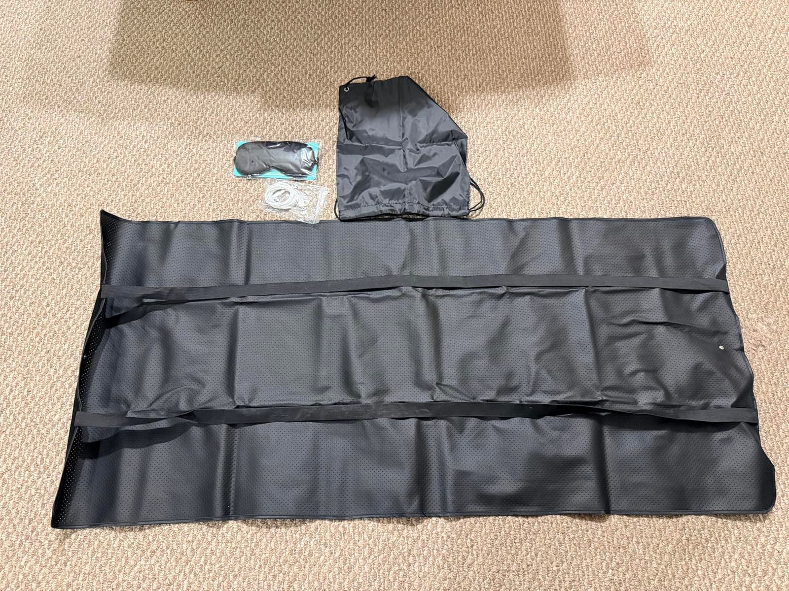 Grounding Mat for Bed with Leather, Improve Sleep, Relieve Stress & Pain, Anti-Slip & Eco-Friendly PU Leather, Includes Grounding Cord & Sleep Mask for Enhanced Rest Magnetic Therapy (King-27''×78'') customer photo 1